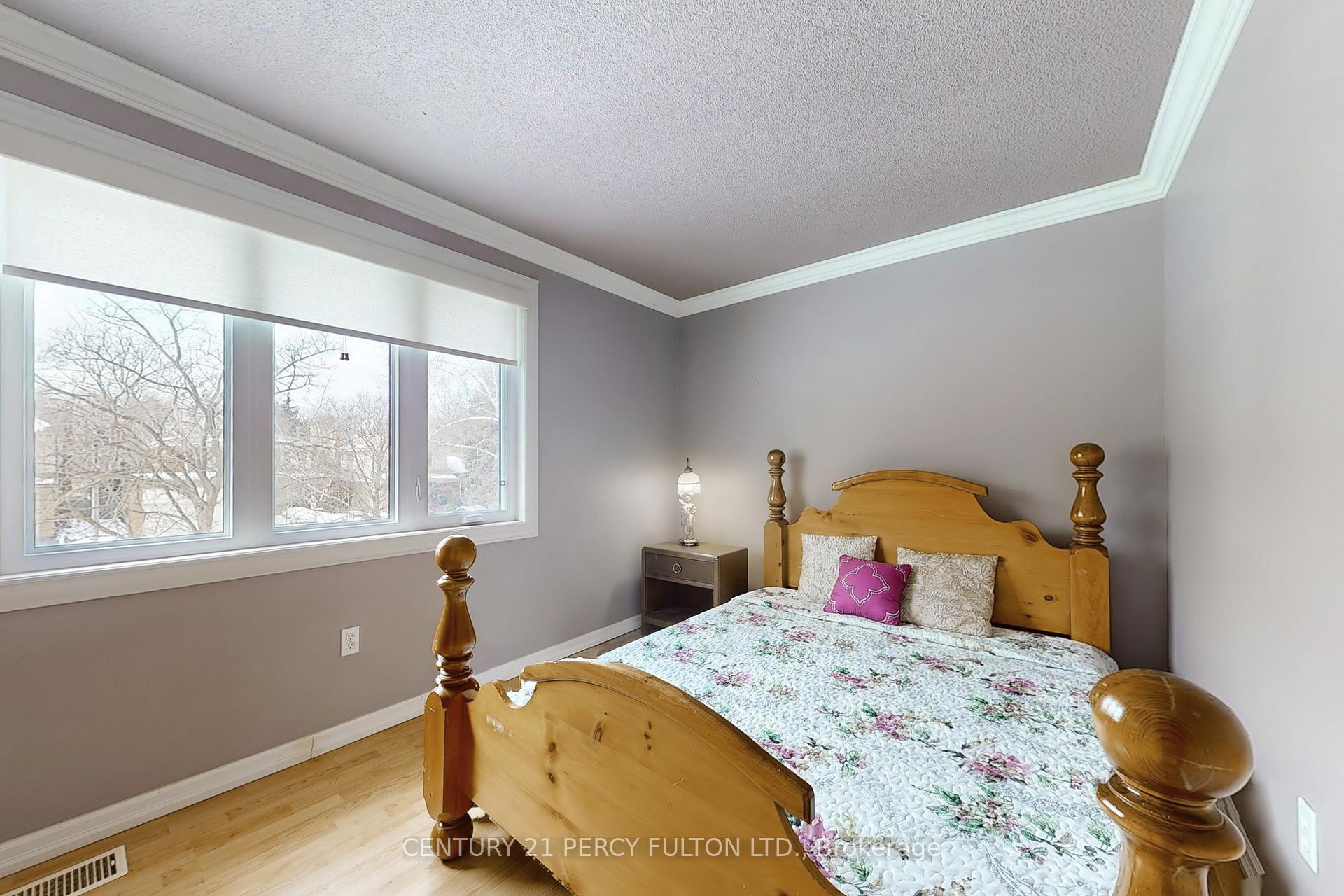 Photo 36 of 1813 Bronte Square, Pickering, Liverpool — HOMEH