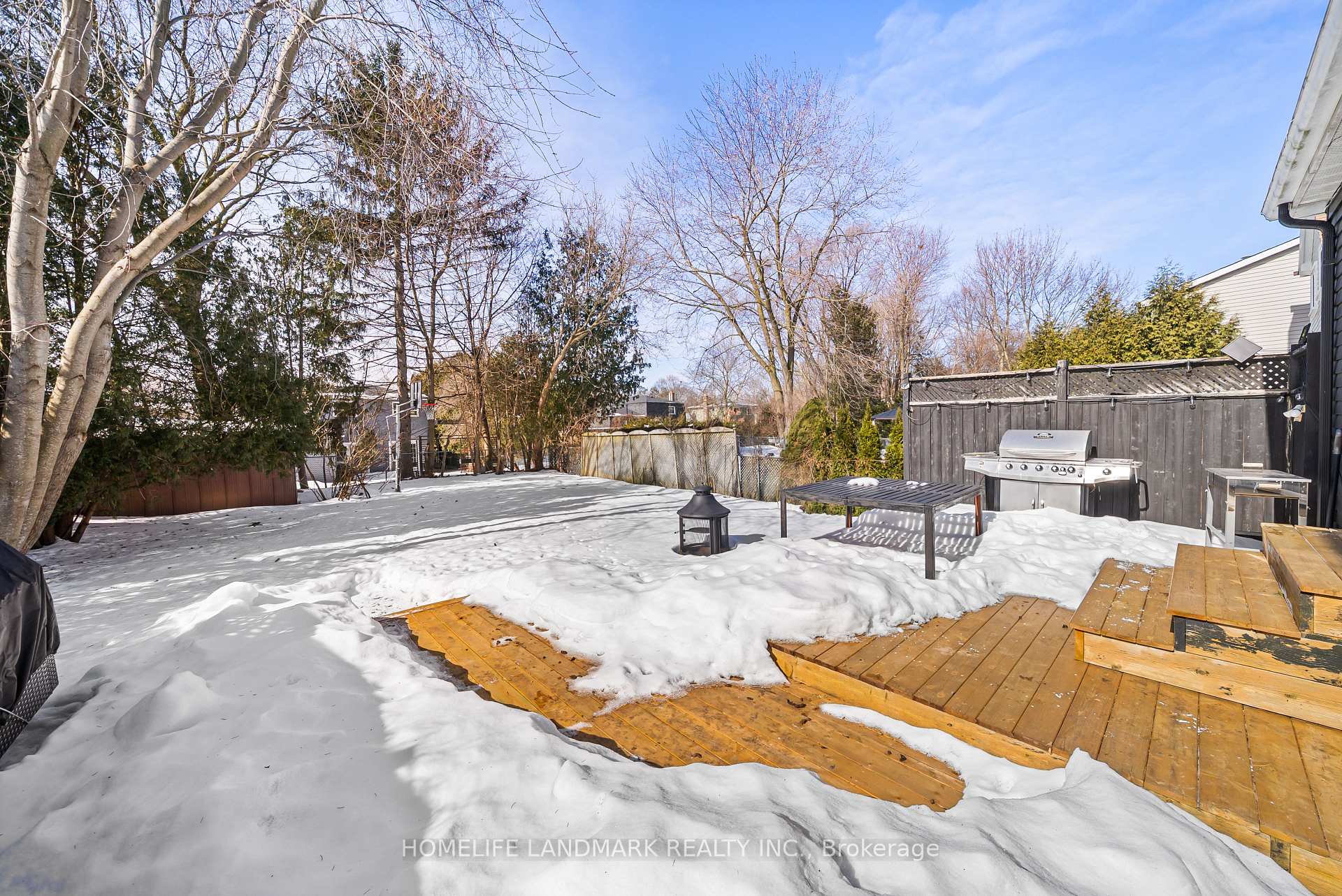 Photo 10 of 170 Springhead Gardens, Richmond Hill, North Richvale — HOMEH