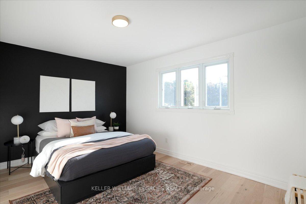 Photo 12 of 2369 Wildwood Crescent, Pickering, Brock Ridge — HOMEH