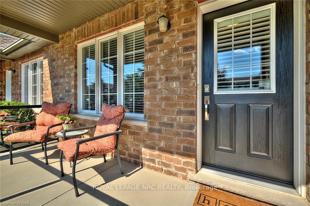 Photo 3 of 133 Roselawn Crescent, Welland, Coyle Creek — HOMEH