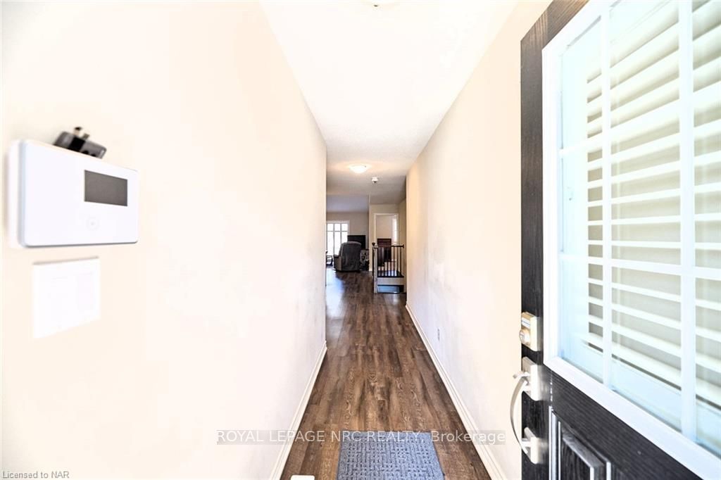 Photo 4 of 133 Roselawn Crescent, Welland, Coyle Creek — HOMEH