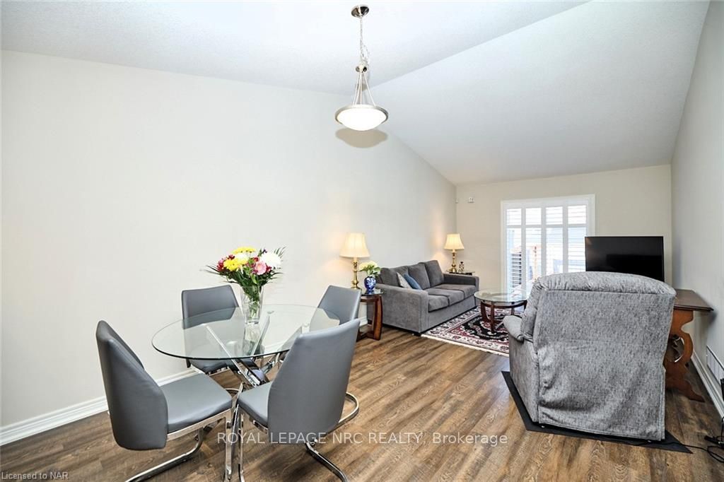 Photo 10 of 133 Roselawn Crescent, Welland, Coyle Creek — HOMEH