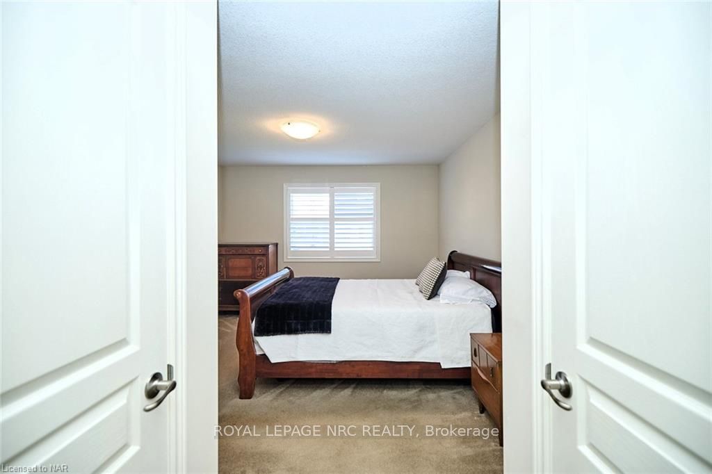 Photo 15 of 133 Roselawn Crescent, Welland, Coyle Creek — HOMEH