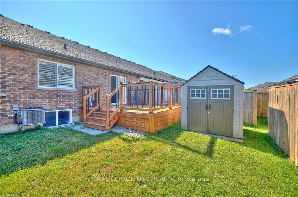 Photo 25 of 133 Roselawn Crescent, Welland, Coyle Creek — HOMEH