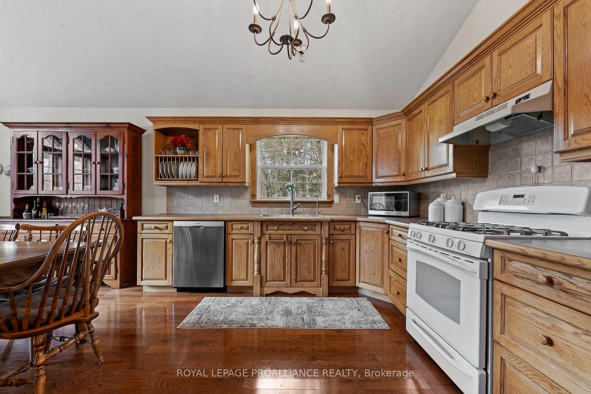 Photo 9 of 149 Whispering Woods Drive, Quinte West, Murray Ward — HOMEH
