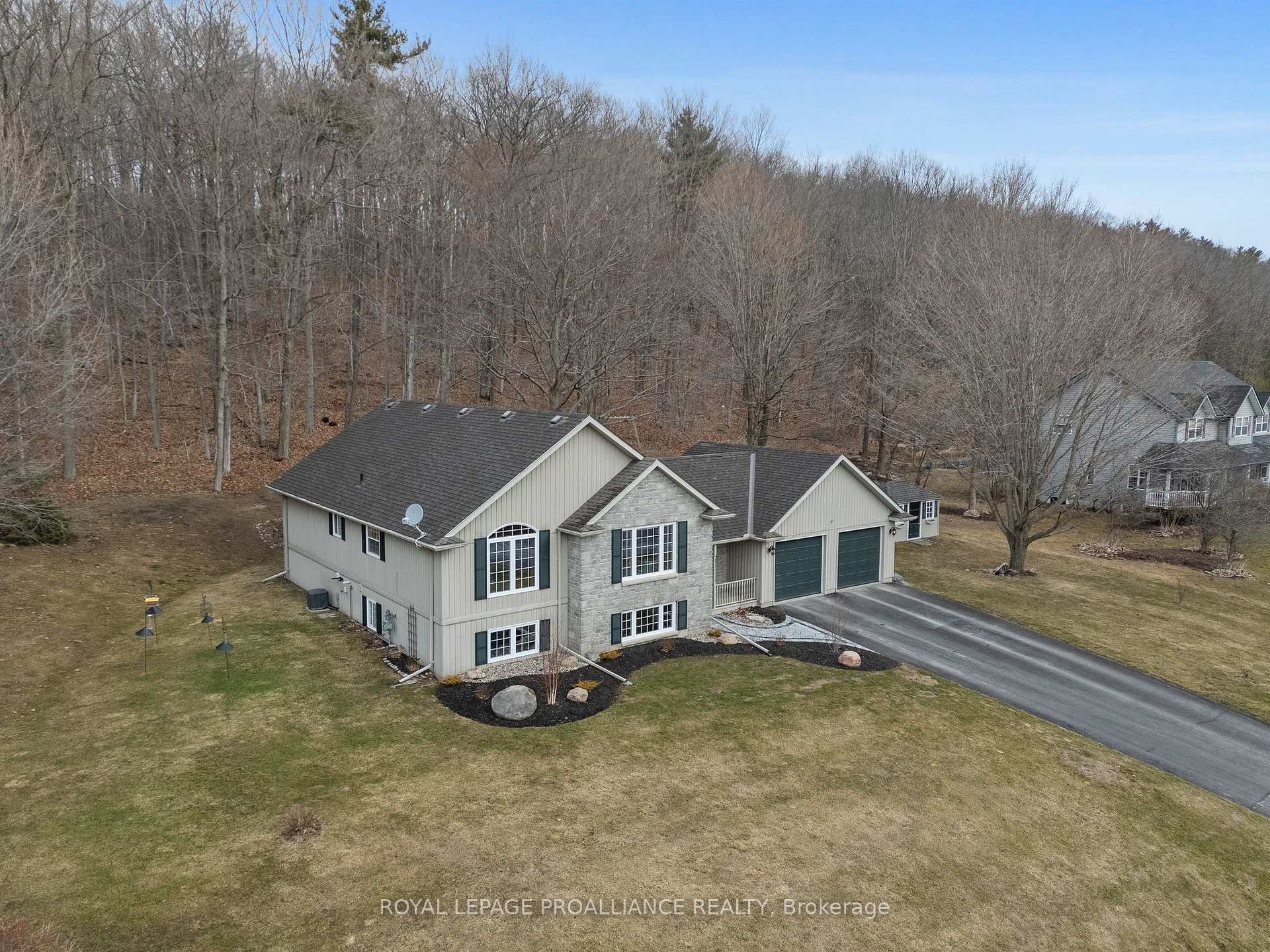 Photo 24 of 149 Whispering Woods Drive, Quinte West, Murray Ward — HOMEH