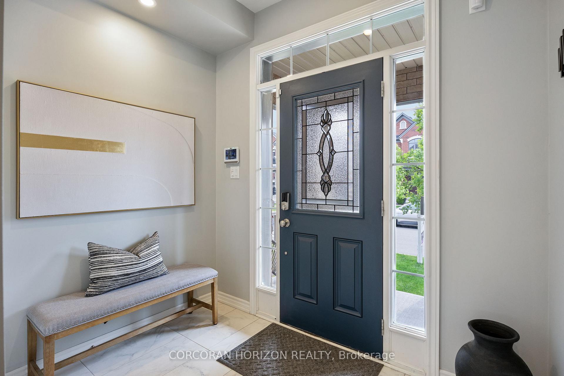 Photo 4 of 39 Louise Crescent, Whitby, Rural Whitby — HOMEH