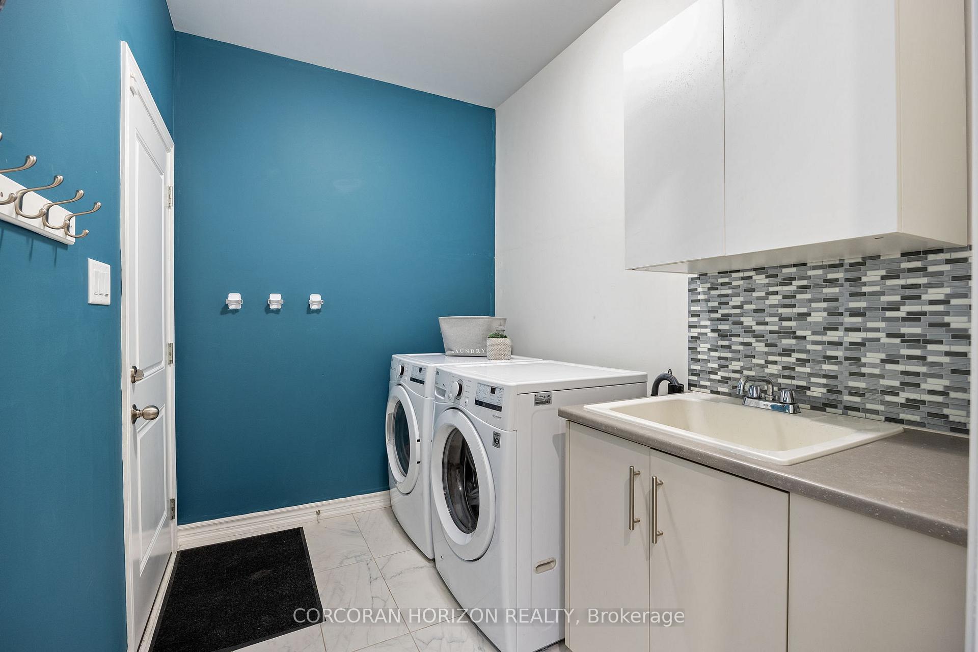 Photo 22 of 39 Louise Crescent, Whitby, Rural Whitby — HOMEH