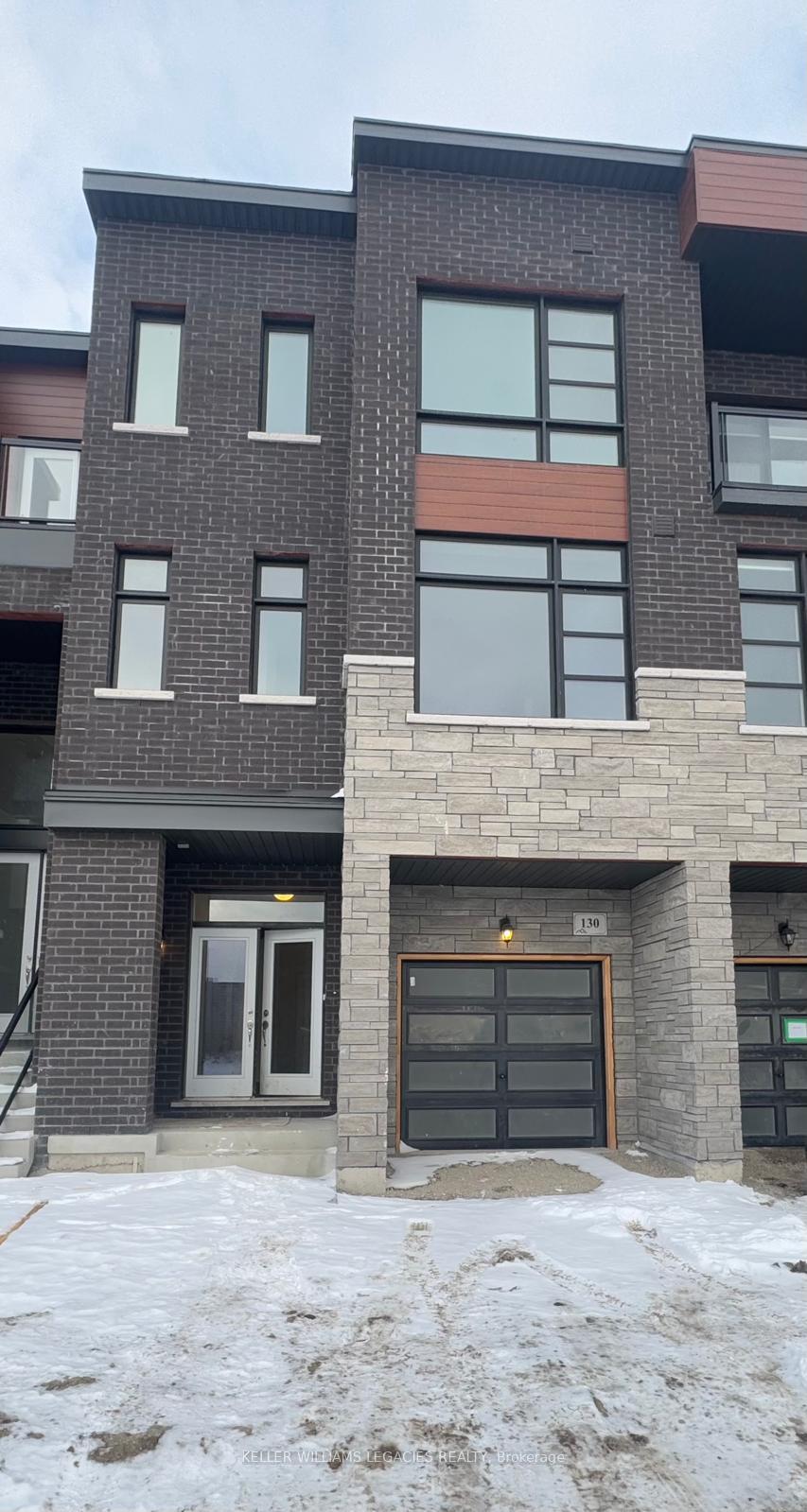 Photo 1 of 130 Wascana Road, Vaughan, Elder Mills — HOMEH