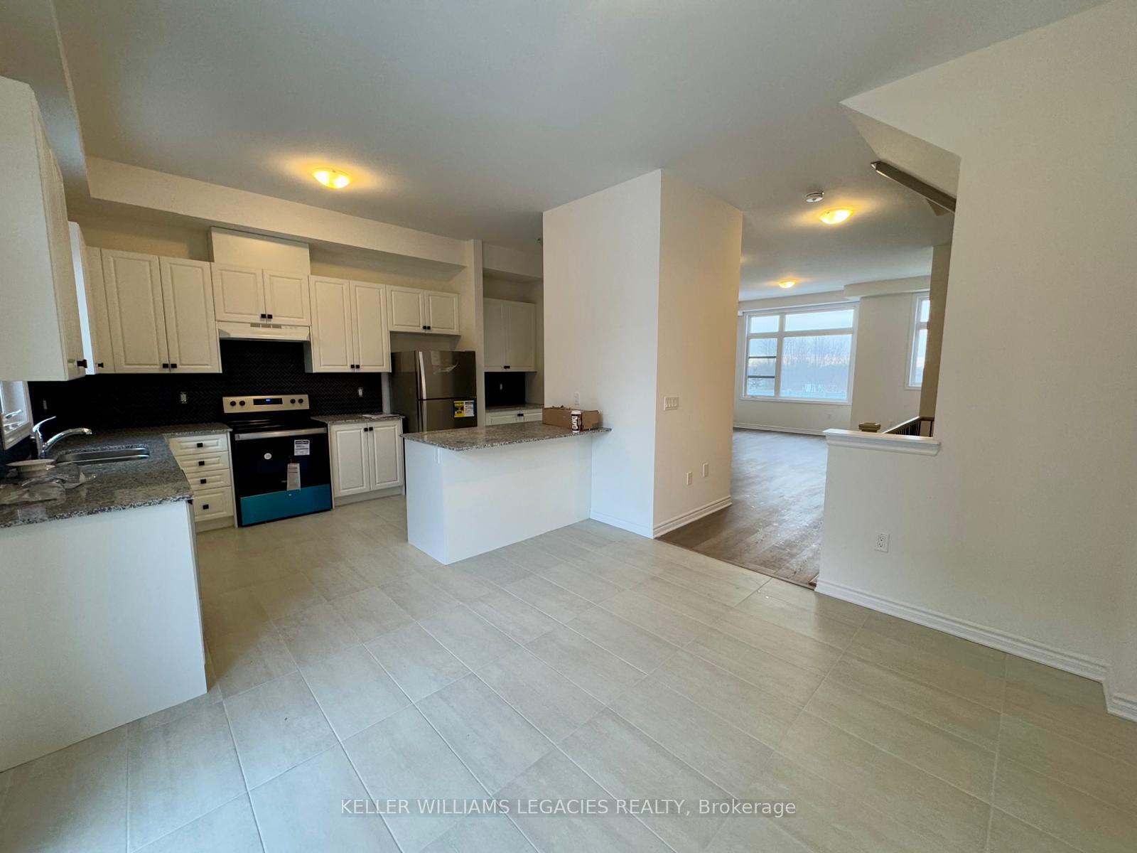 Photo 9 of 130 Wascana Road, Vaughan, Elder Mills — HOMEH