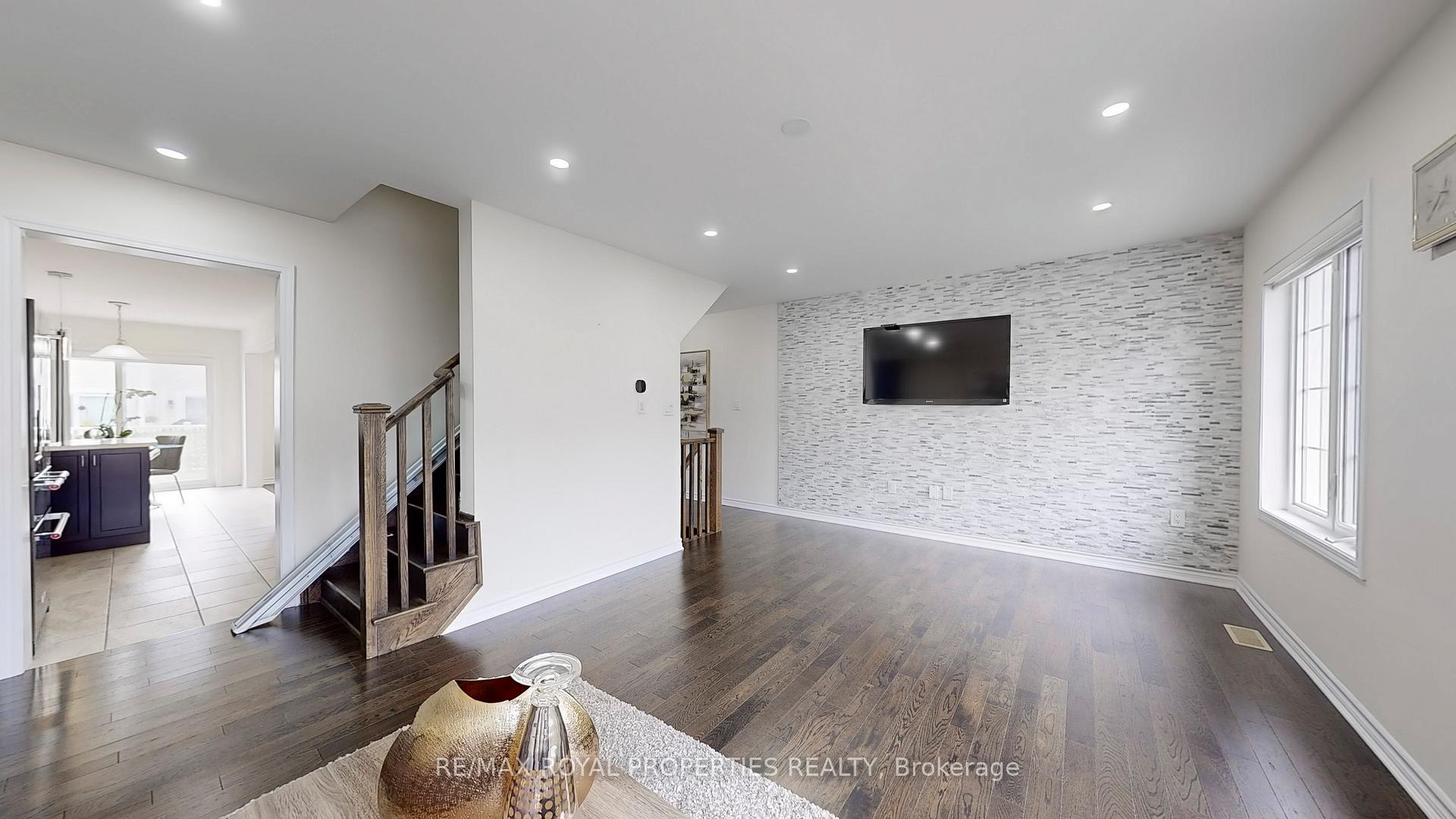 Photo 9 of 2773 Sapphire Drive, Pickering, Rural Pickering — HOMEH