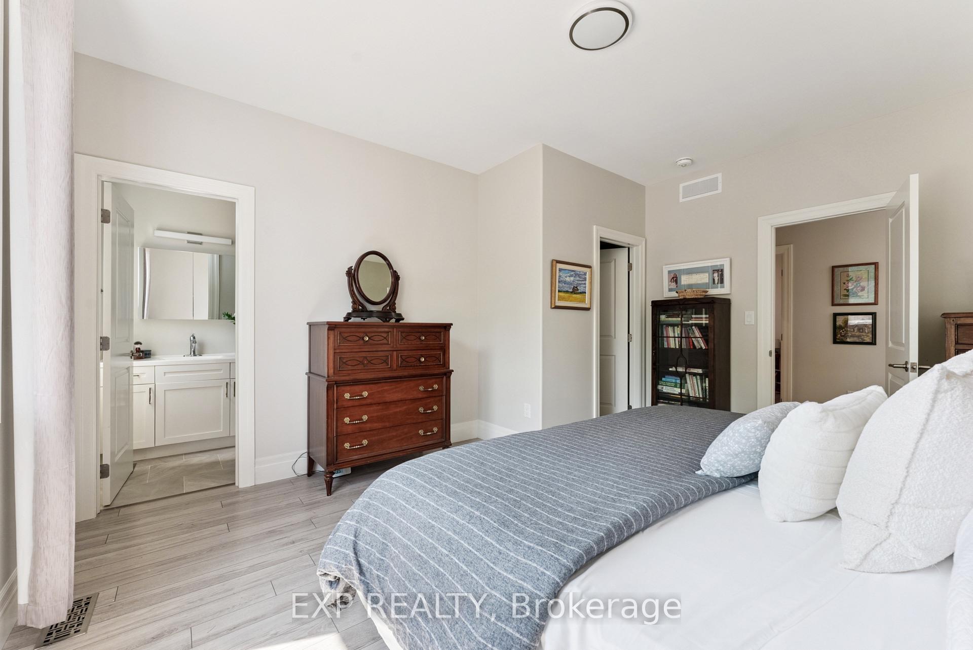 Photo 11 of 47 Allen Street, Prince Edward County, Picton Ward — HOMEH