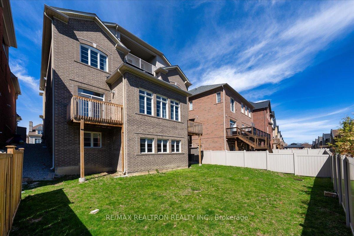 Photo 31 of 5 Straw Cutter Gate, Vaughan, Patterson — HOMEH