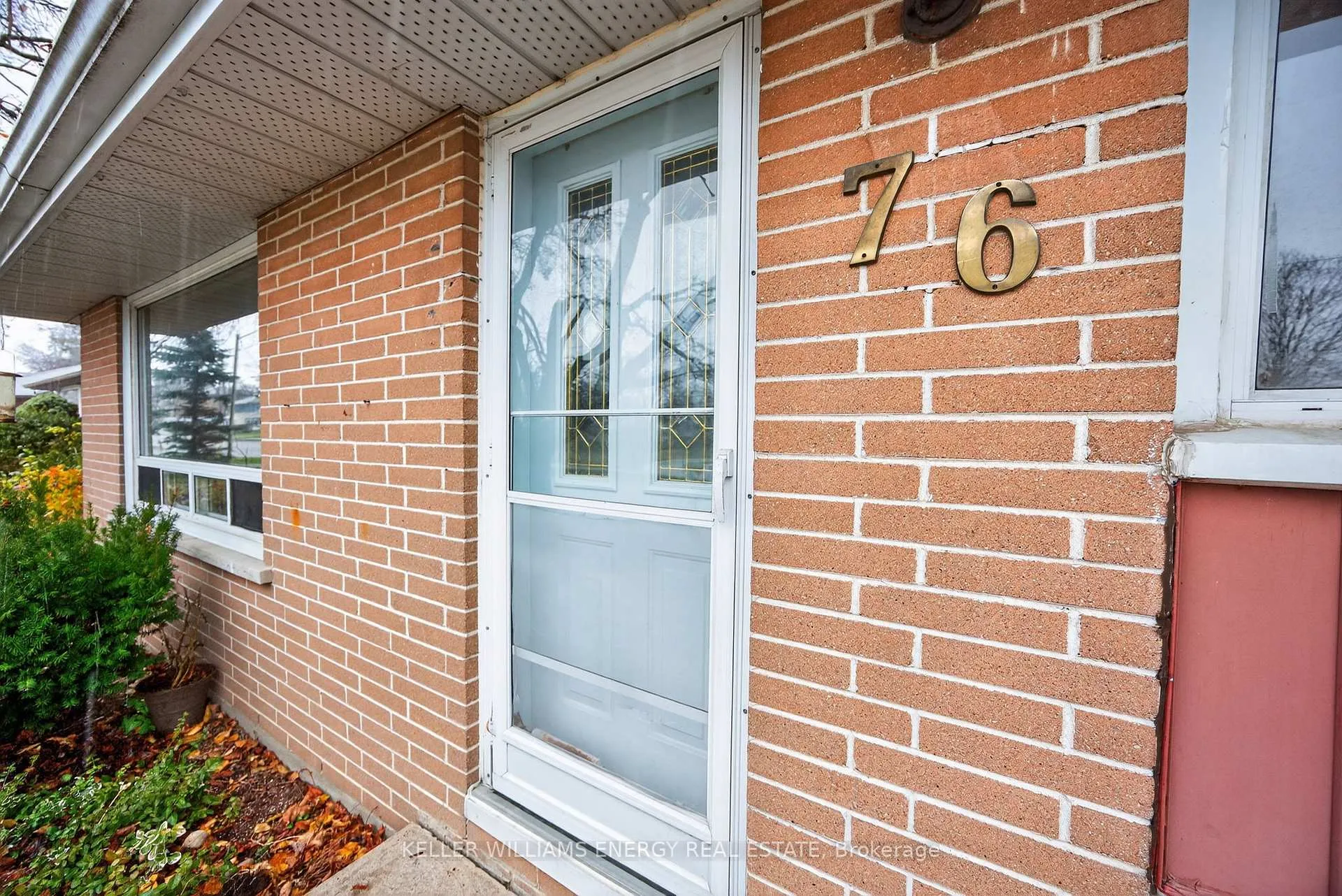 Photo 5 of 76 Rose Street, Barrie, Wellington — HOMEH