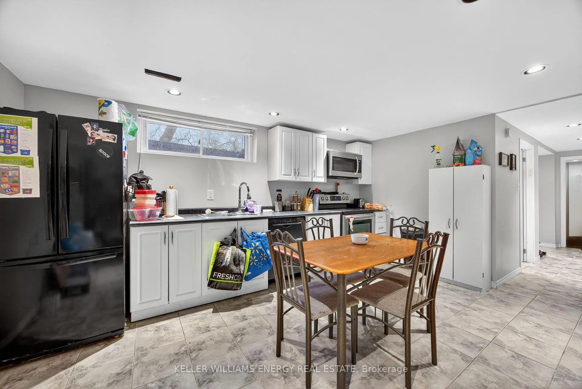 Photo 33 of 76 Rose Street, Barrie, Wellington — HOMEH