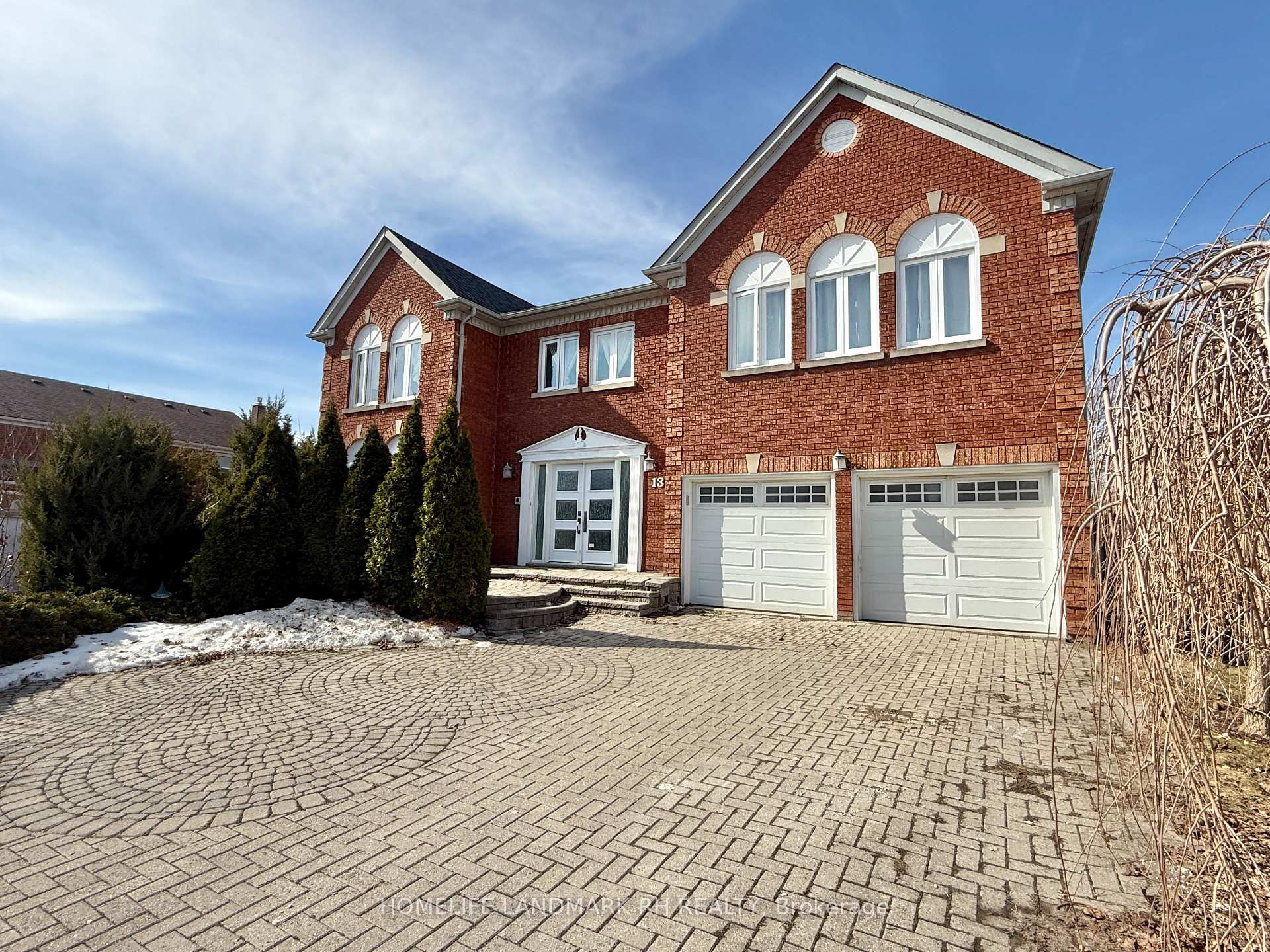 Photo 2 of 138 Strathearn Avenue, Richmond Hill, Bayview Hill — HOMEH