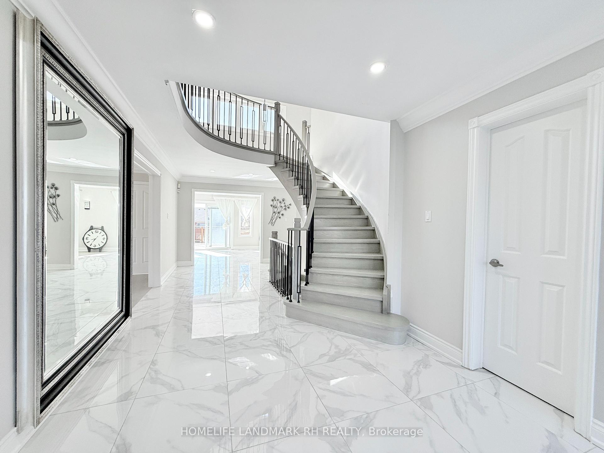 Photo 3 of 138 Strathearn Avenue, Richmond Hill, Bayview Hill — HOMEH