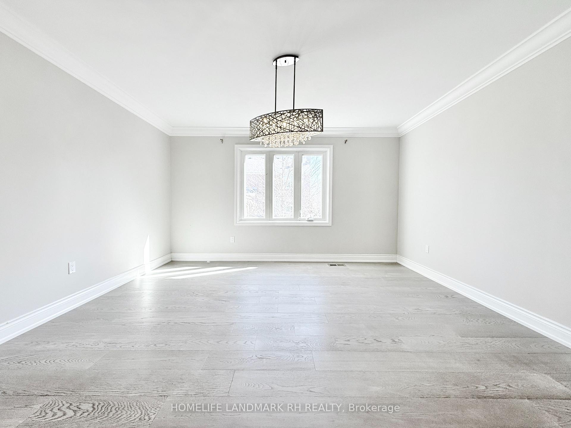 Photo 5 of 138 Strathearn Avenue, Richmond Hill, Bayview Hill — HOMEH