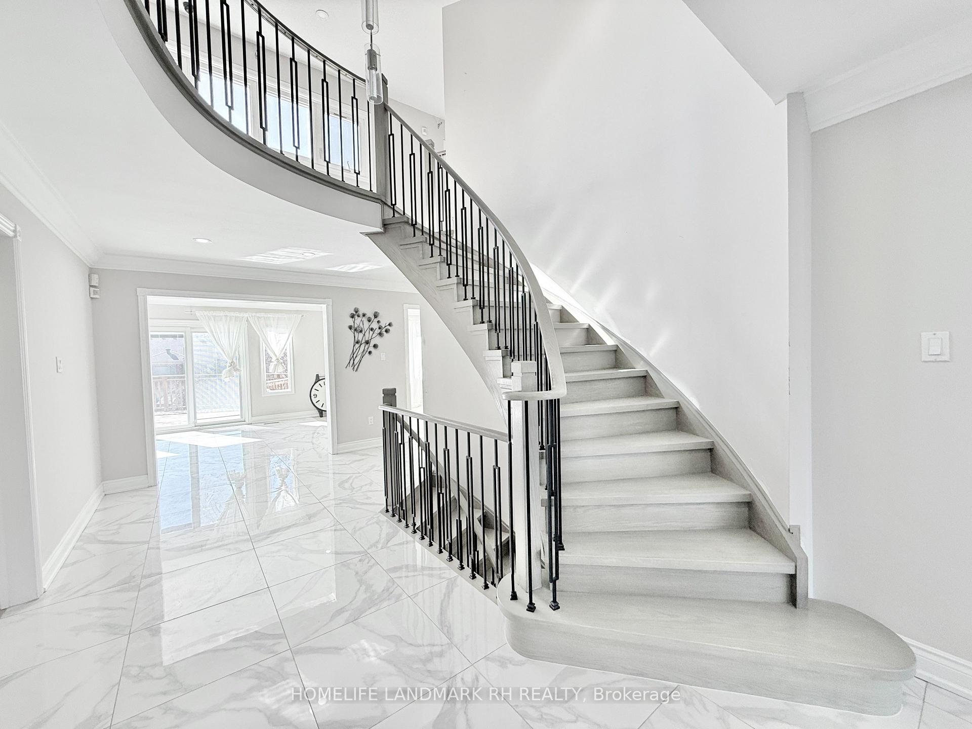 Photo 15 of 138 Strathearn Avenue, Richmond Hill, Bayview Hill — HOMEH