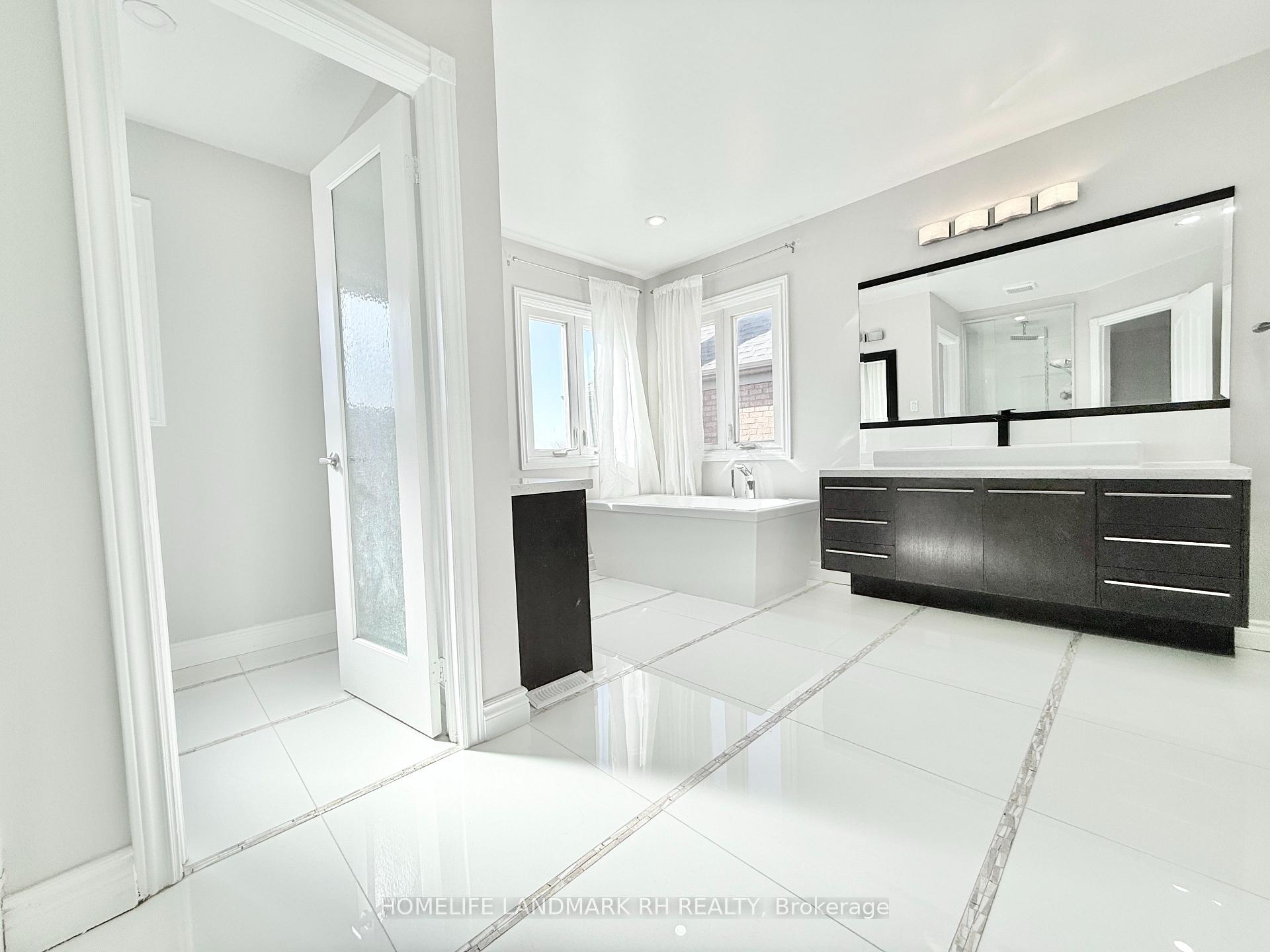 Photo 19 of 138 Strathearn Avenue, Richmond Hill, Bayview Hill — HOMEH