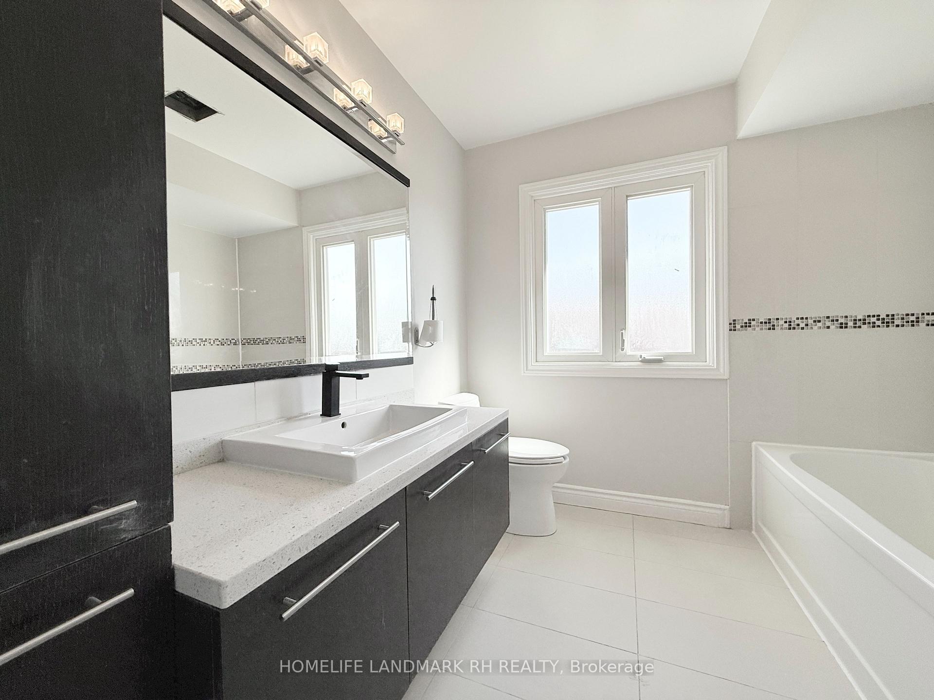 Photo 23 of 138 Strathearn Avenue, Richmond Hill, Bayview Hill — HOMEH