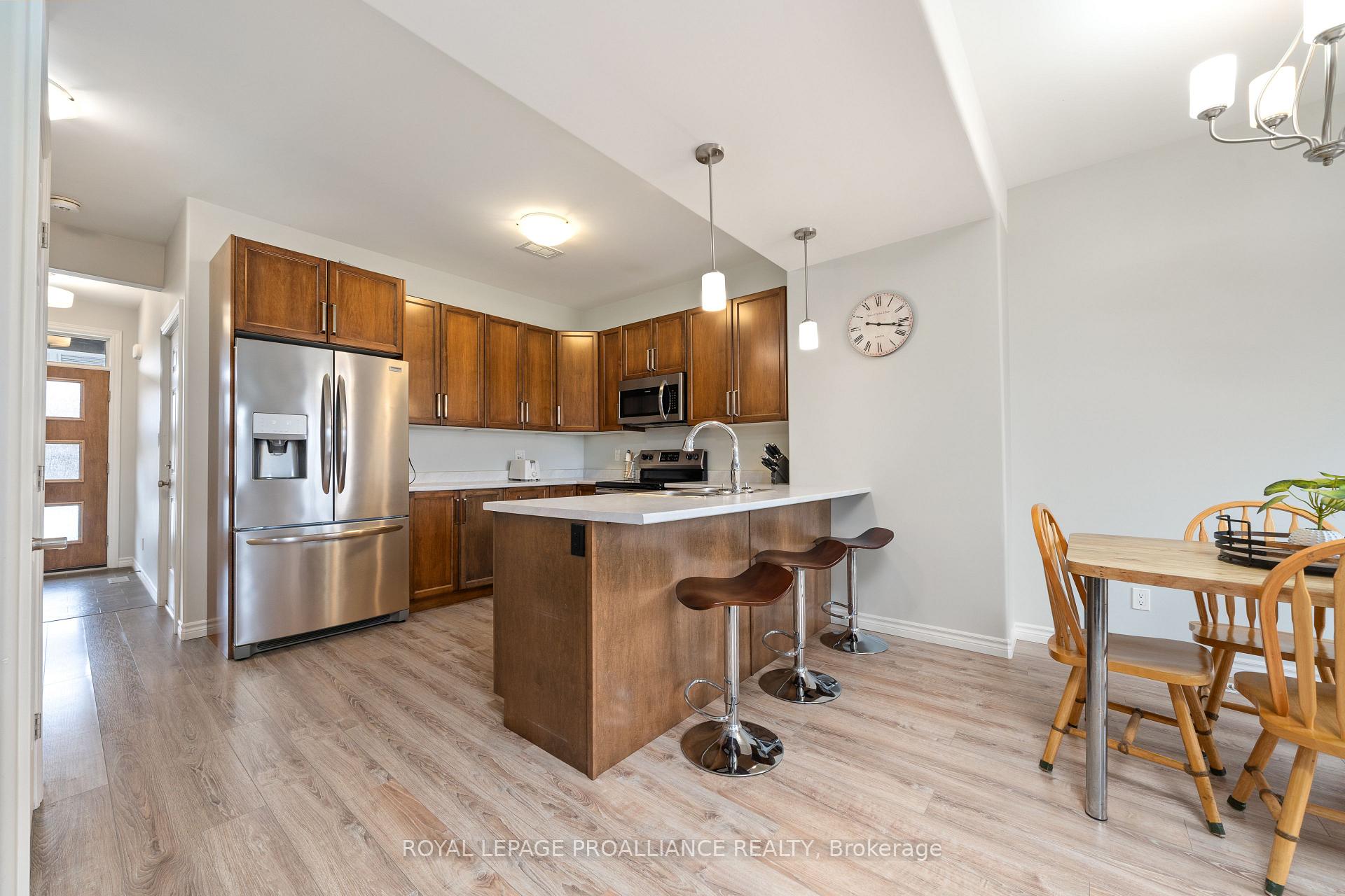 Photo 9 of 45 Ledgerock Court, Quinte West, Sidney Ward — HOMEH