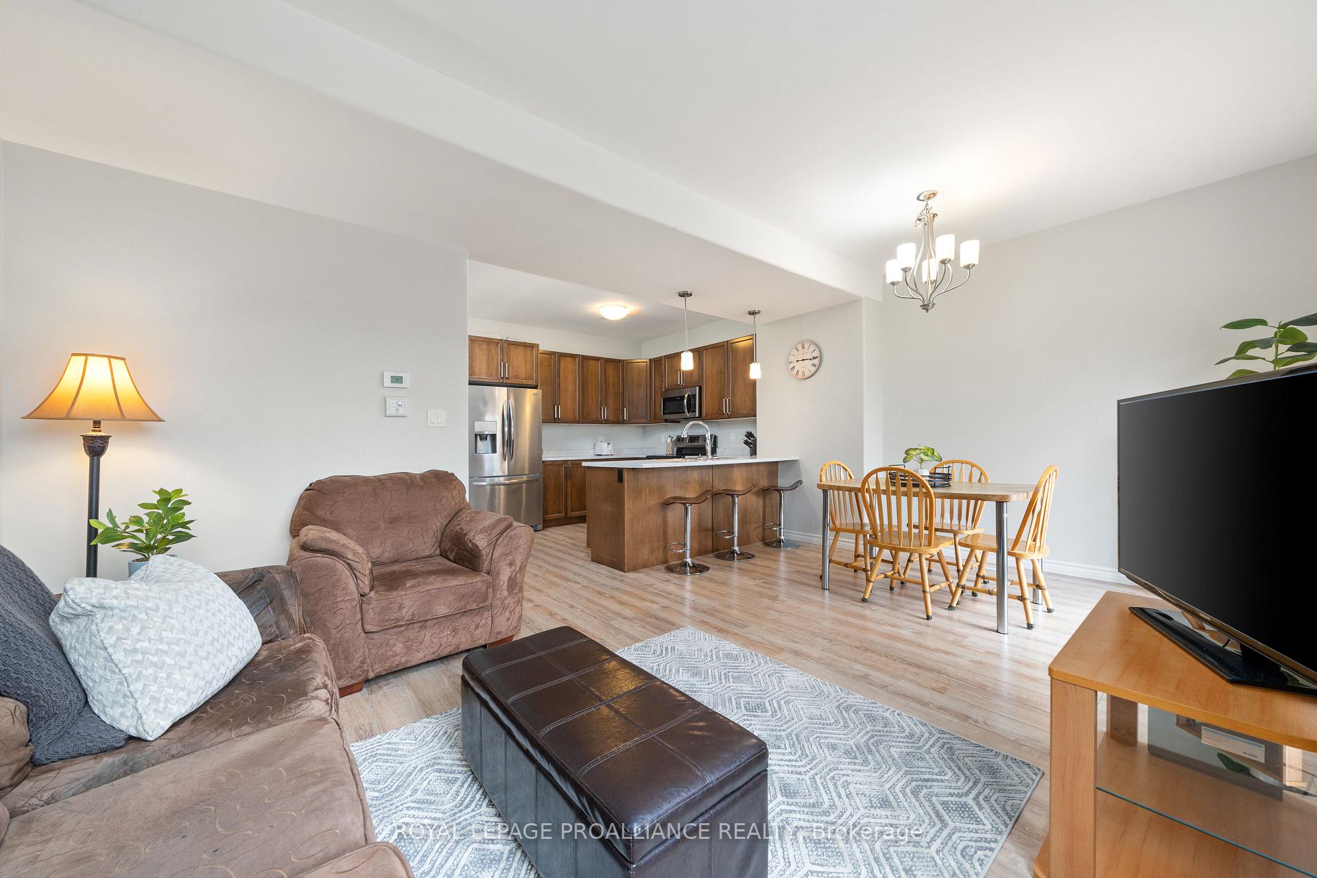 Photo 13 of 45 Ledgerock Court, Quinte West, Sidney Ward — HOMEH