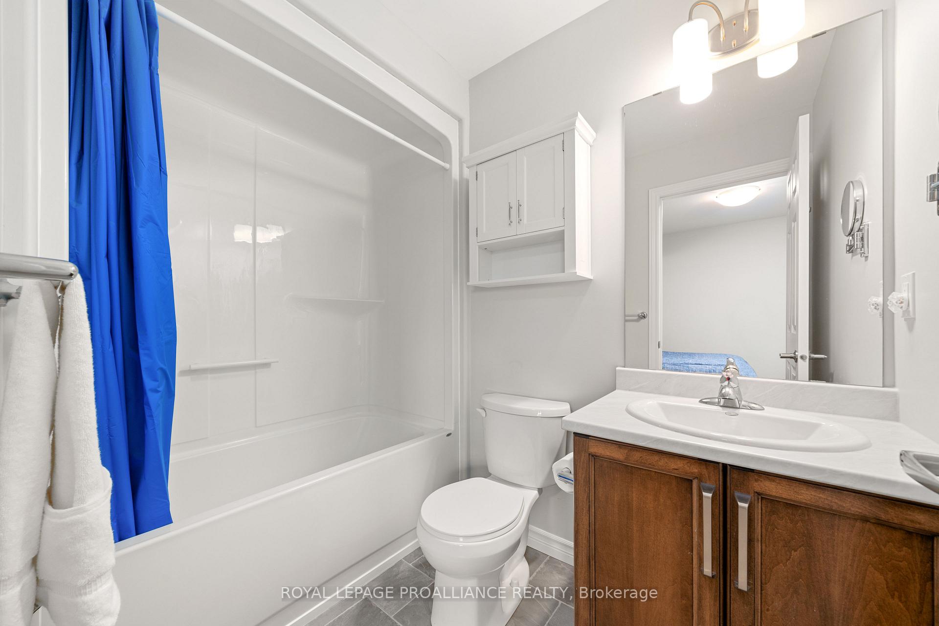 Photo 18 of 45 Ledgerock Court, Quinte West, Sidney Ward — HOMEH