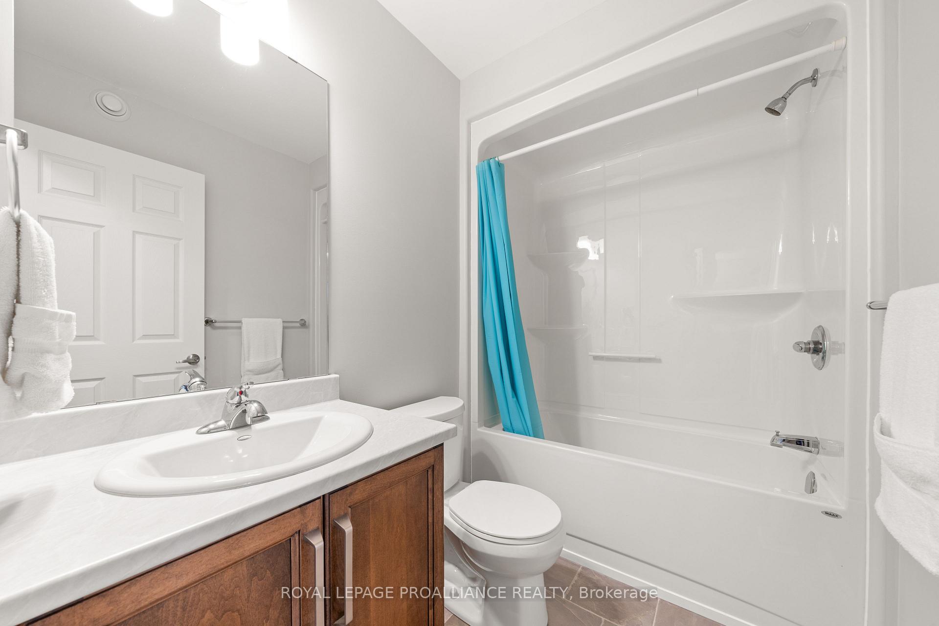 Photo 19 of 45 Ledgerock Court, Quinte West, Sidney Ward — HOMEH