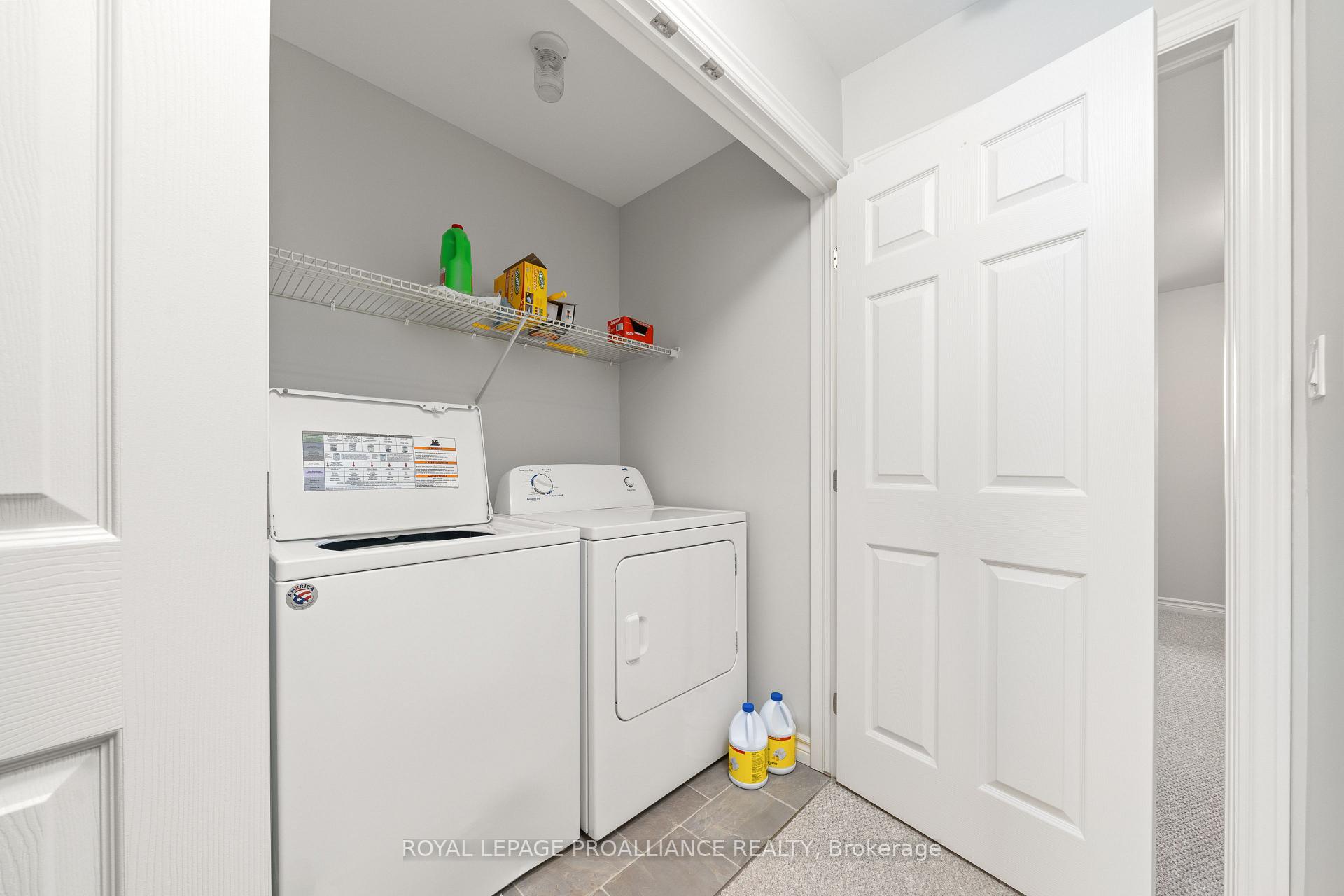 Photo 24 of 45 Ledgerock Court, Quinte West, Sidney Ward — HOMEH