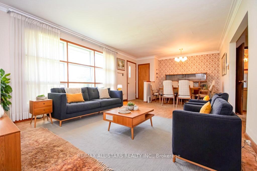 Photo 4 of 59 Queens Road, Whitby, Rural Whitby — HOMEH