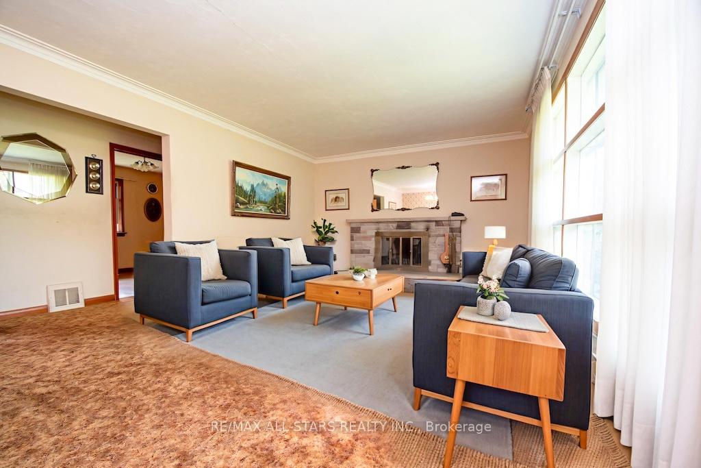 Photo 5 of 59 Queens Road, Whitby, Rural Whitby — HOMEH