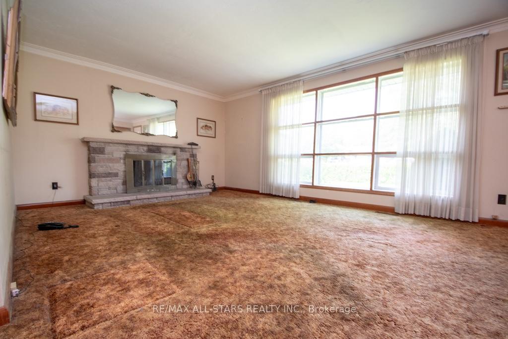 Photo 8 of 59 Queens Road, Whitby, Rural Whitby — HOMEH