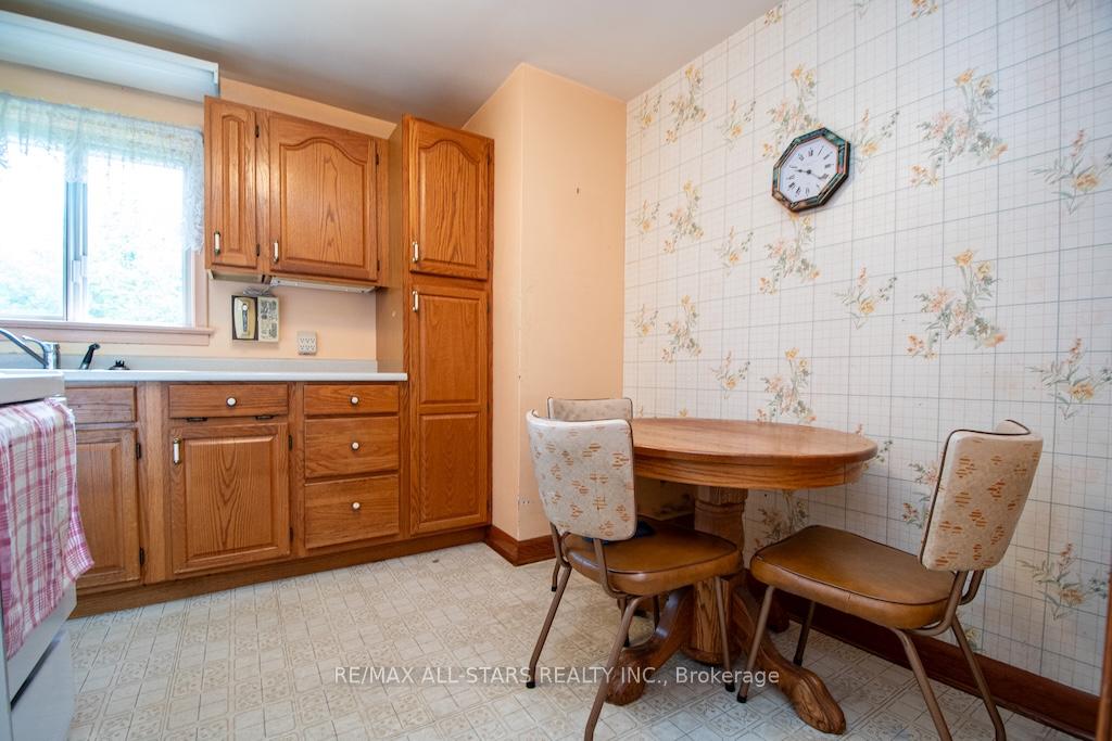 Photo 11 of 59 Queens Road, Whitby, Rural Whitby — HOMEH