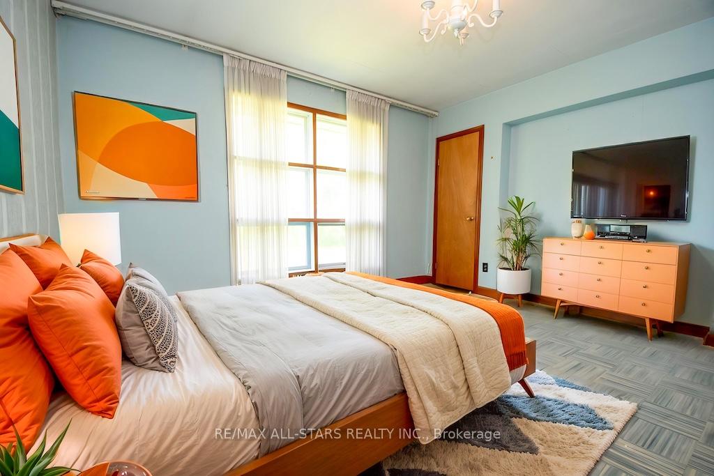 Photo 15 of 59 Queens Road, Whitby, Rural Whitby — HOMEH