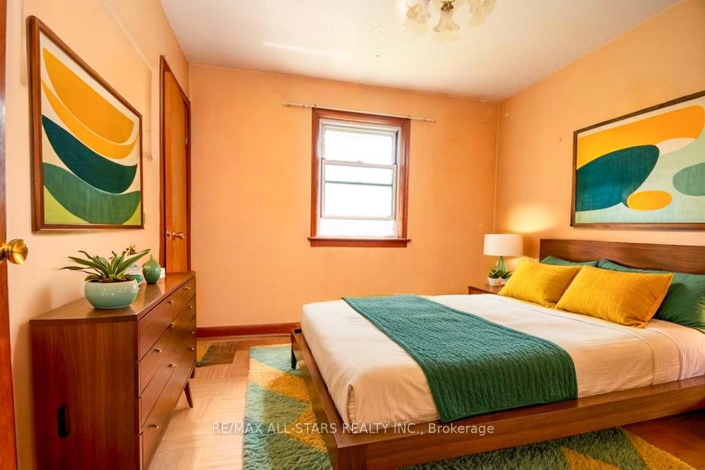 Photo 20 of 59 Queens Road, Whitby, Rural Whitby — HOMEH