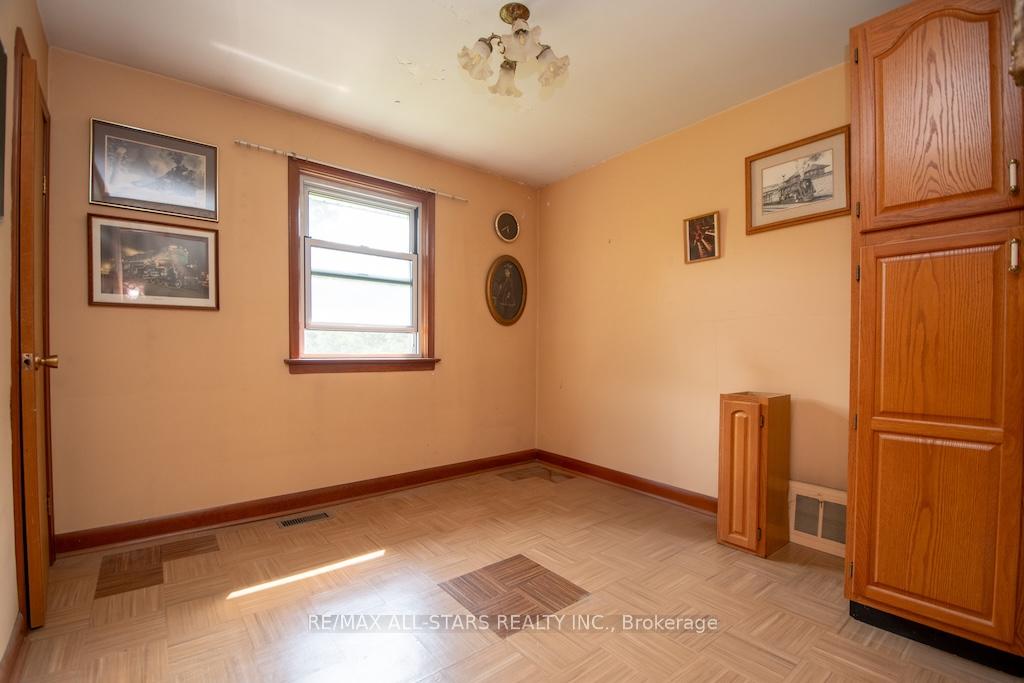 Photo 22 of 59 Queens Road, Whitby, Rural Whitby — HOMEH