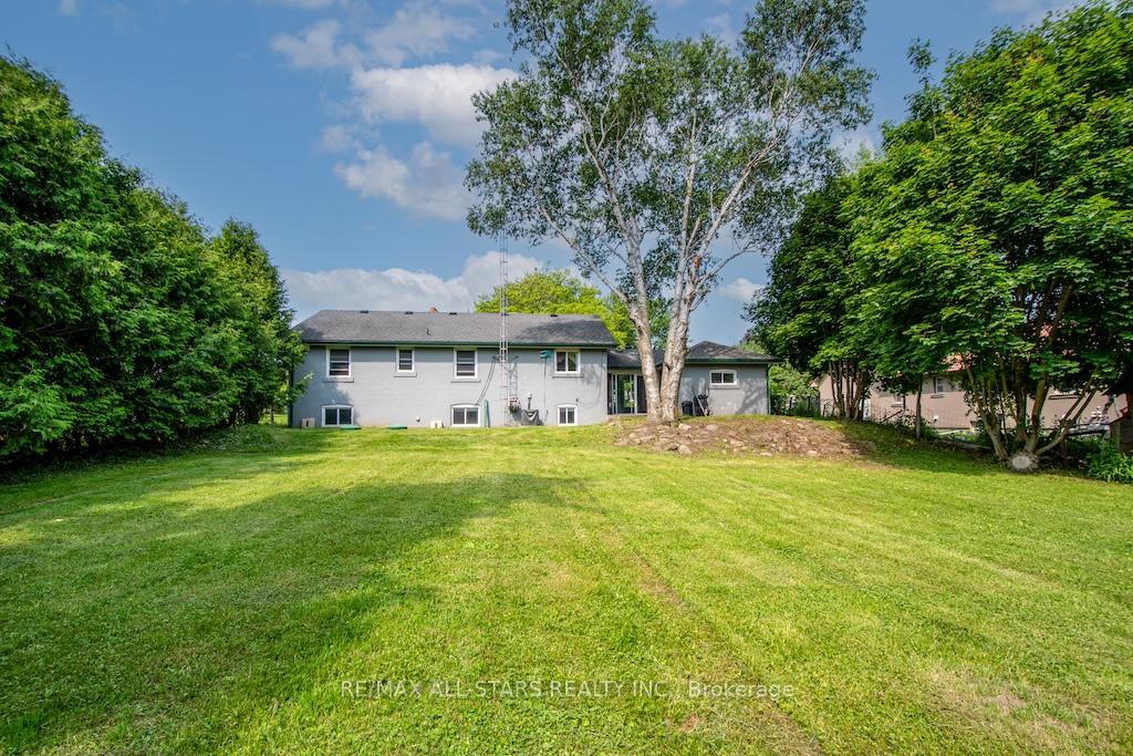 Photo 41 of 59 Queens Road, Whitby, Rural Whitby — HOMEH