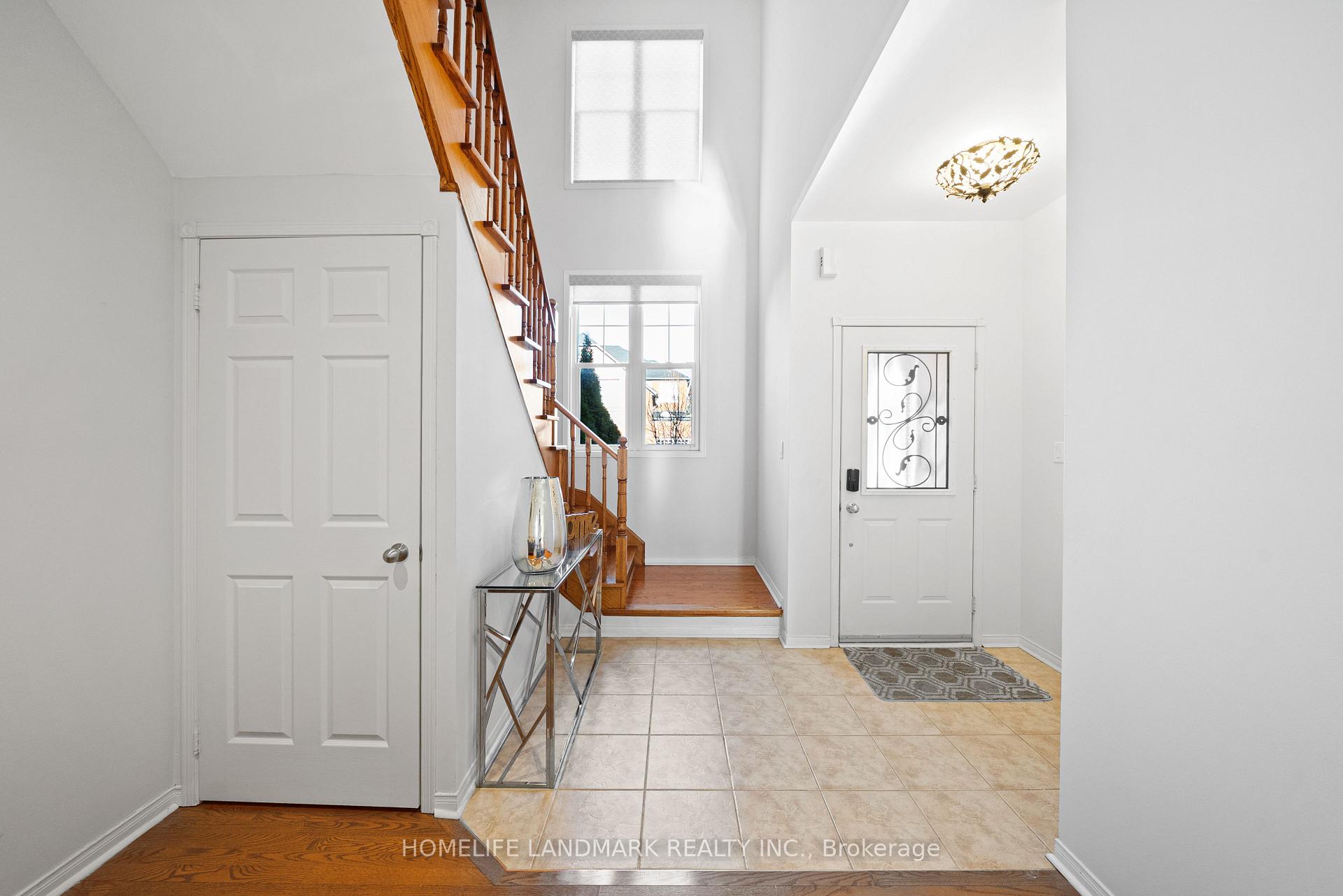Photo 4 of 22 Riel Drive, Richmond Hill, Oak Ridges — HOMEH