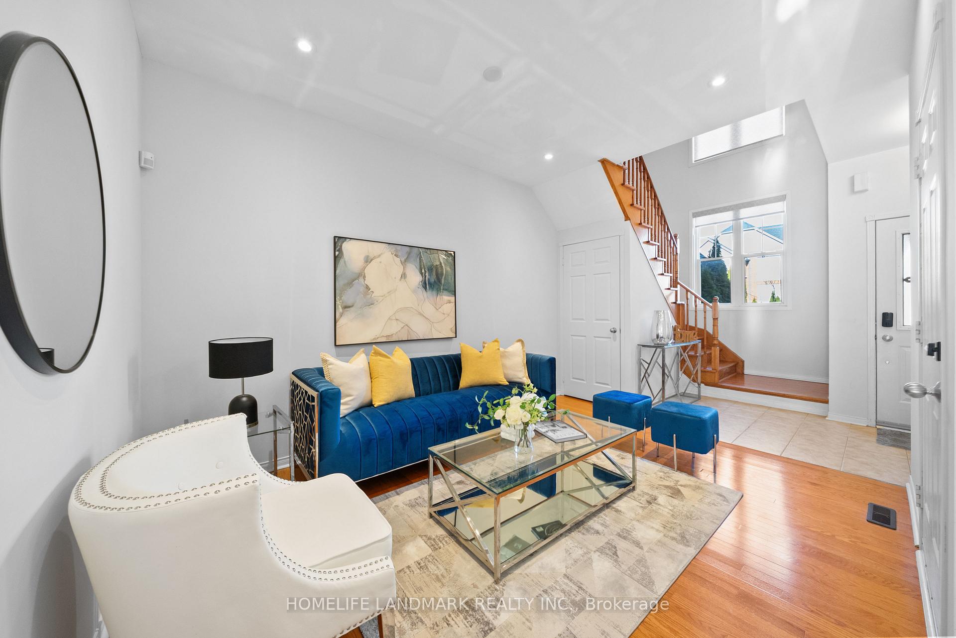 Photo 5 of 22 Riel Drive, Richmond Hill, Oak Ridges — HOMEH
