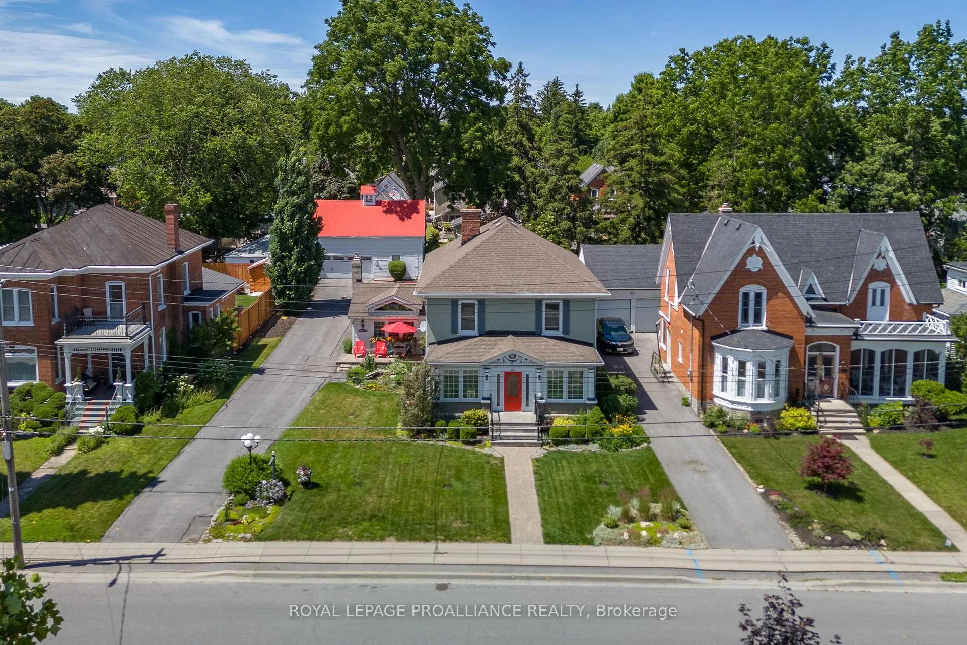 Photo 2 of 41 King Street, Prince Edward County, Picton Ward — HOMEH