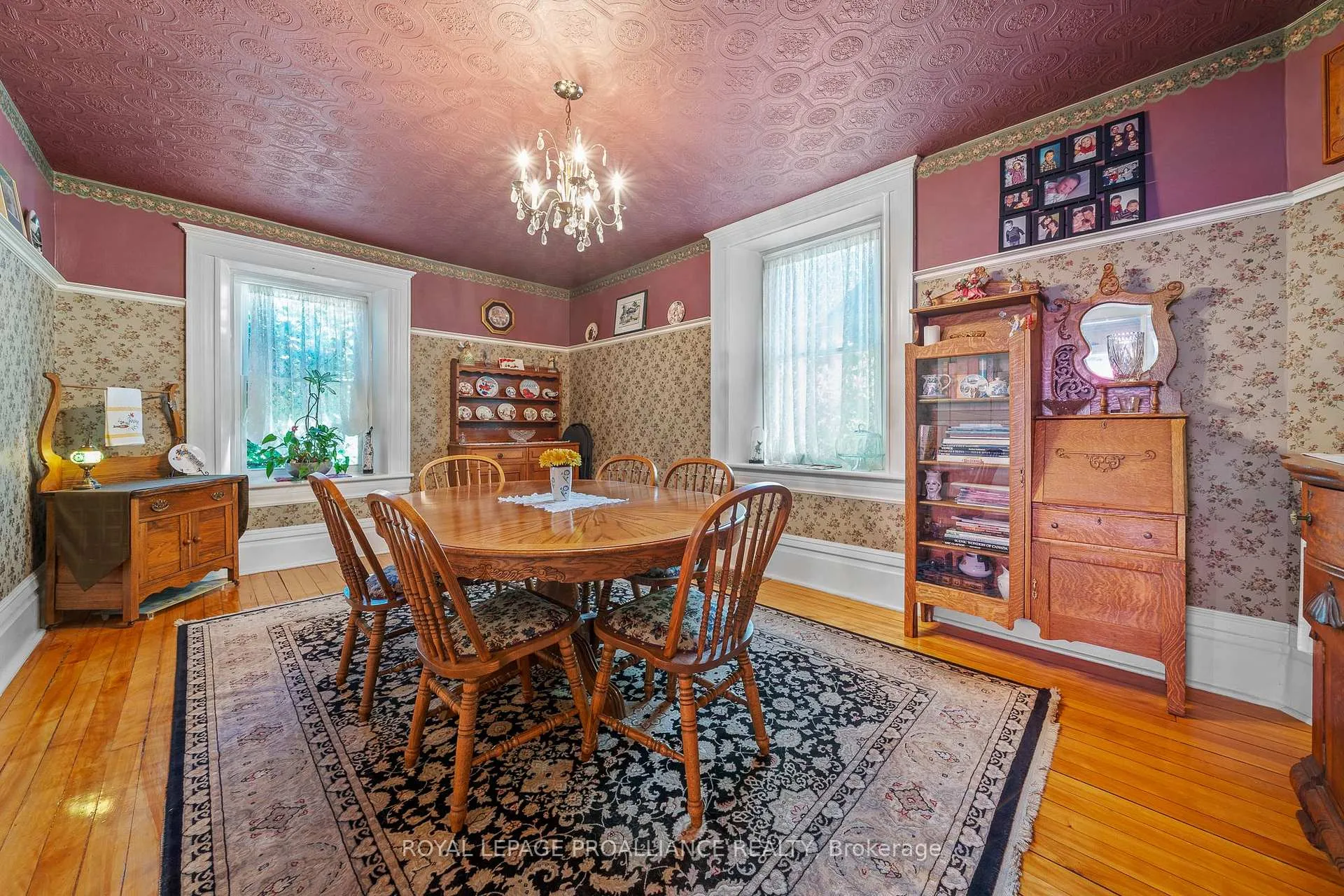 Photo 10 of 41 King Street, Prince Edward County, Picton Ward — HOMEH