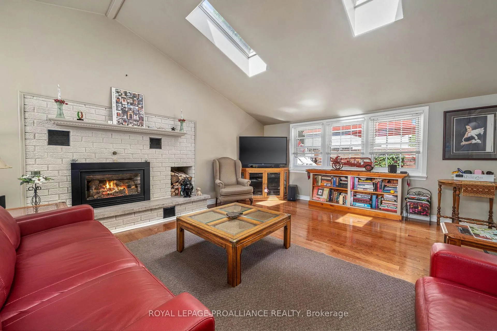 Photo 16 of 41 King Street, Prince Edward County, Picton Ward — HOMEH