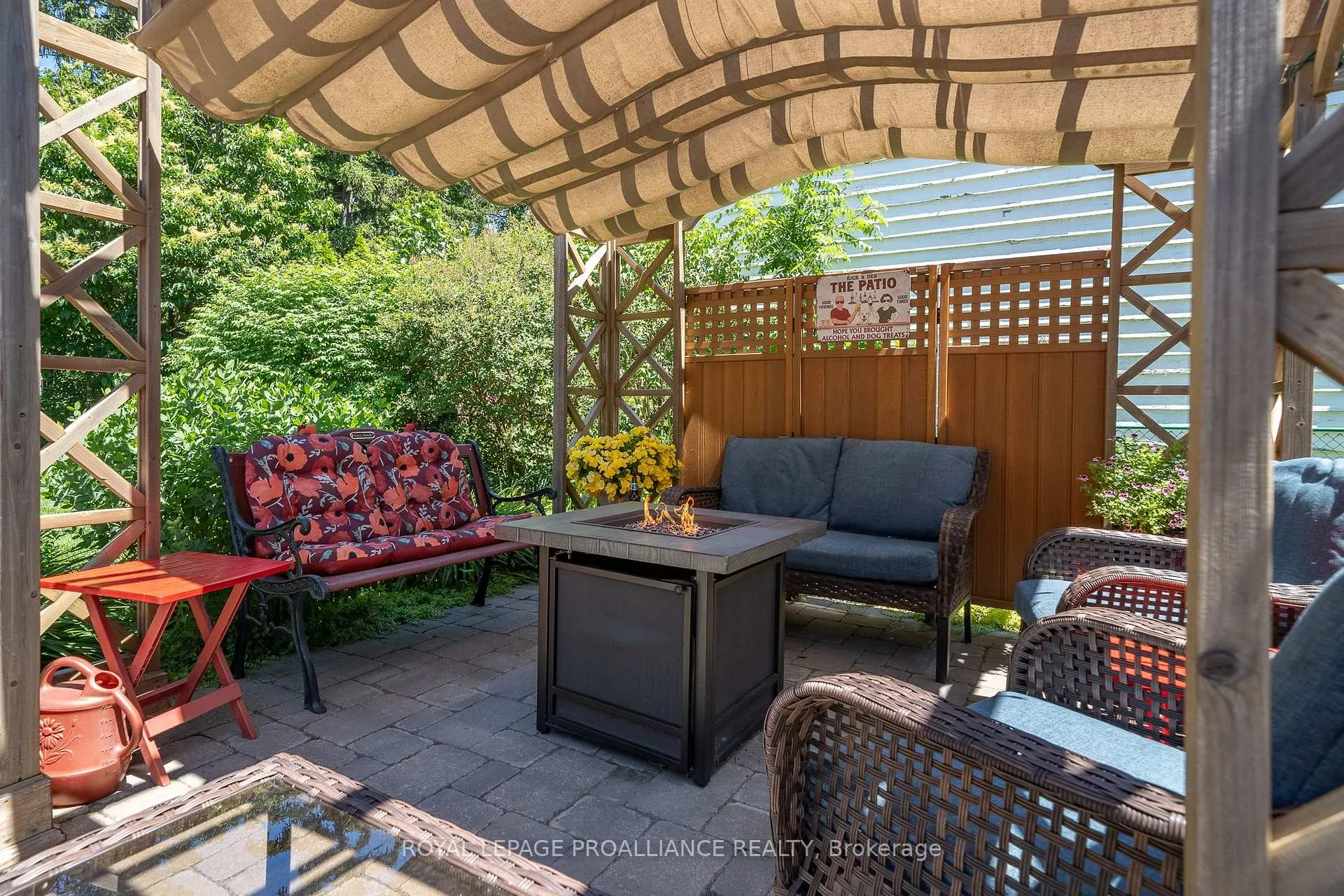 Photo 31 of 41 King Street, Prince Edward County, Picton Ward — HOMEH