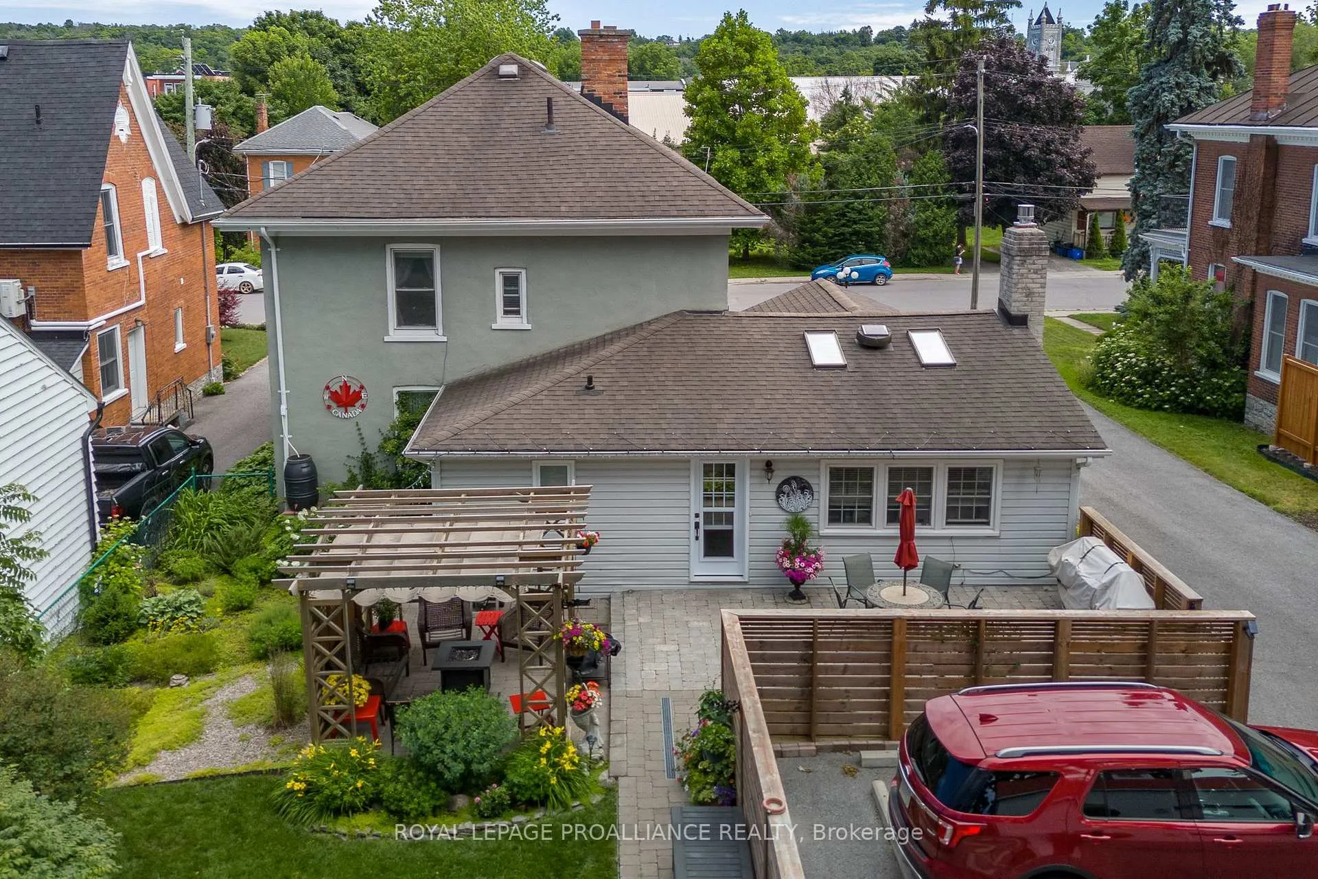 Photo 35 of 41 King Street, Prince Edward County, Picton Ward — HOMEH