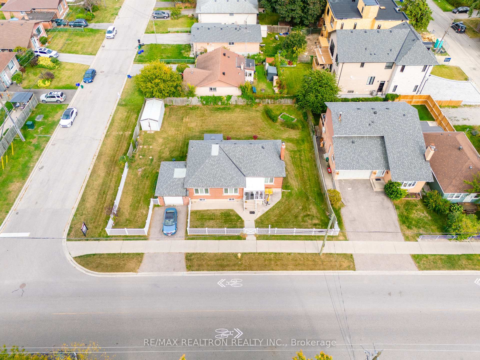 Photo 1 of 675 Liverpool Road, Pickering, Bay Ridges — HOMEH