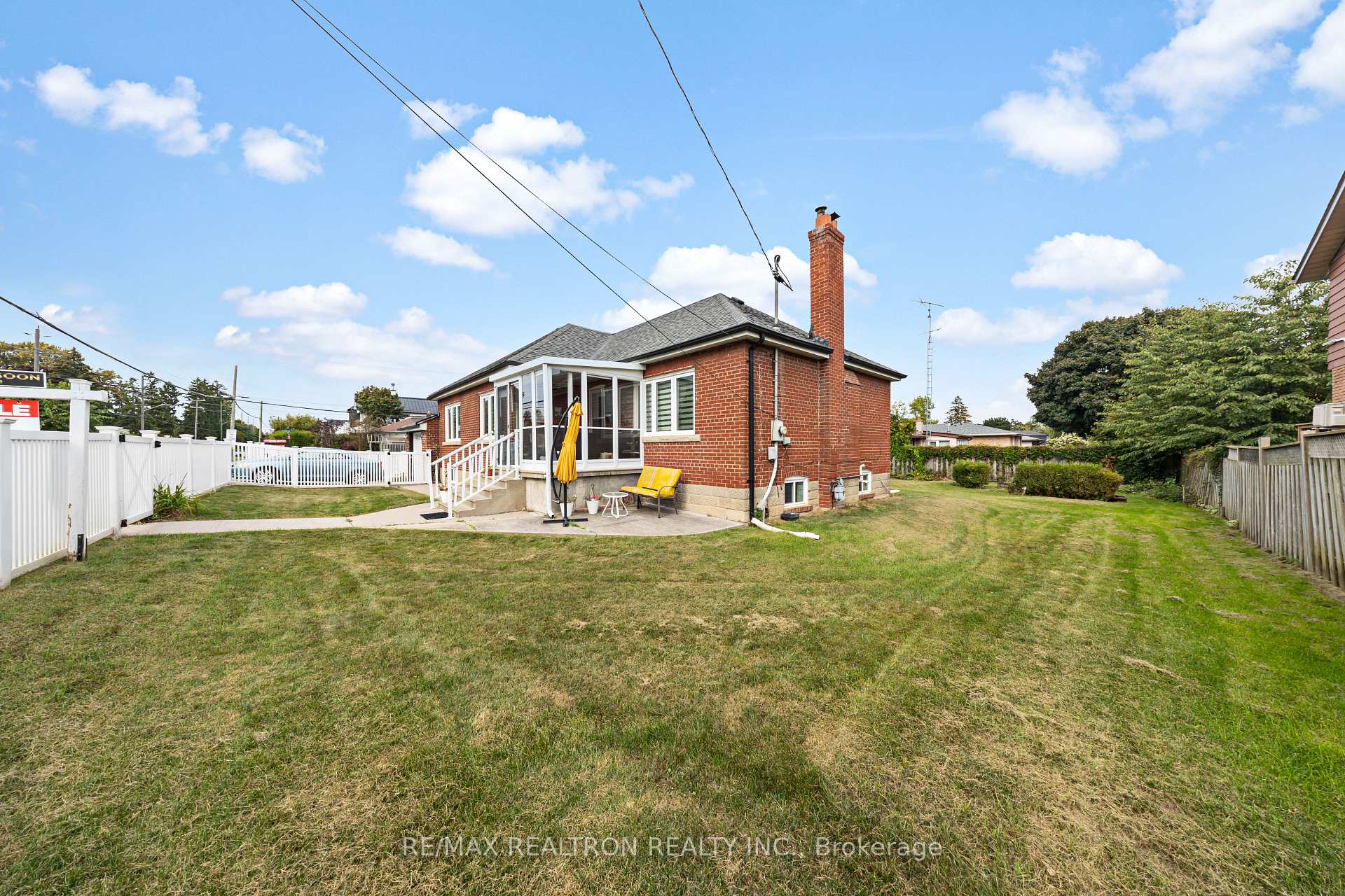 Photo 6 of 675 Liverpool Road, Pickering, Bay Ridges — HOMEH
