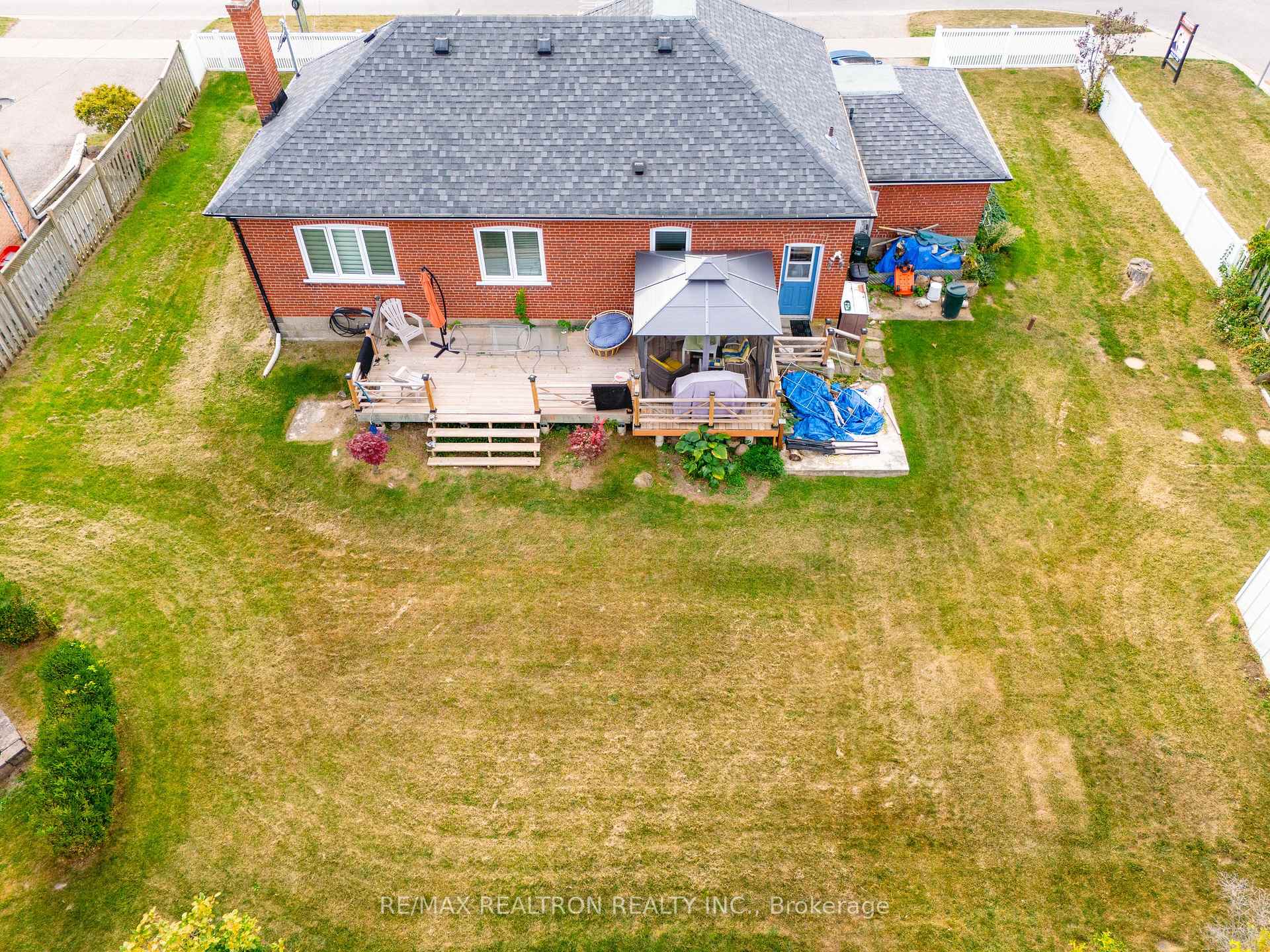 Photo 16 of 675 Liverpool Road, Pickering, Bay Ridges — HOMEH