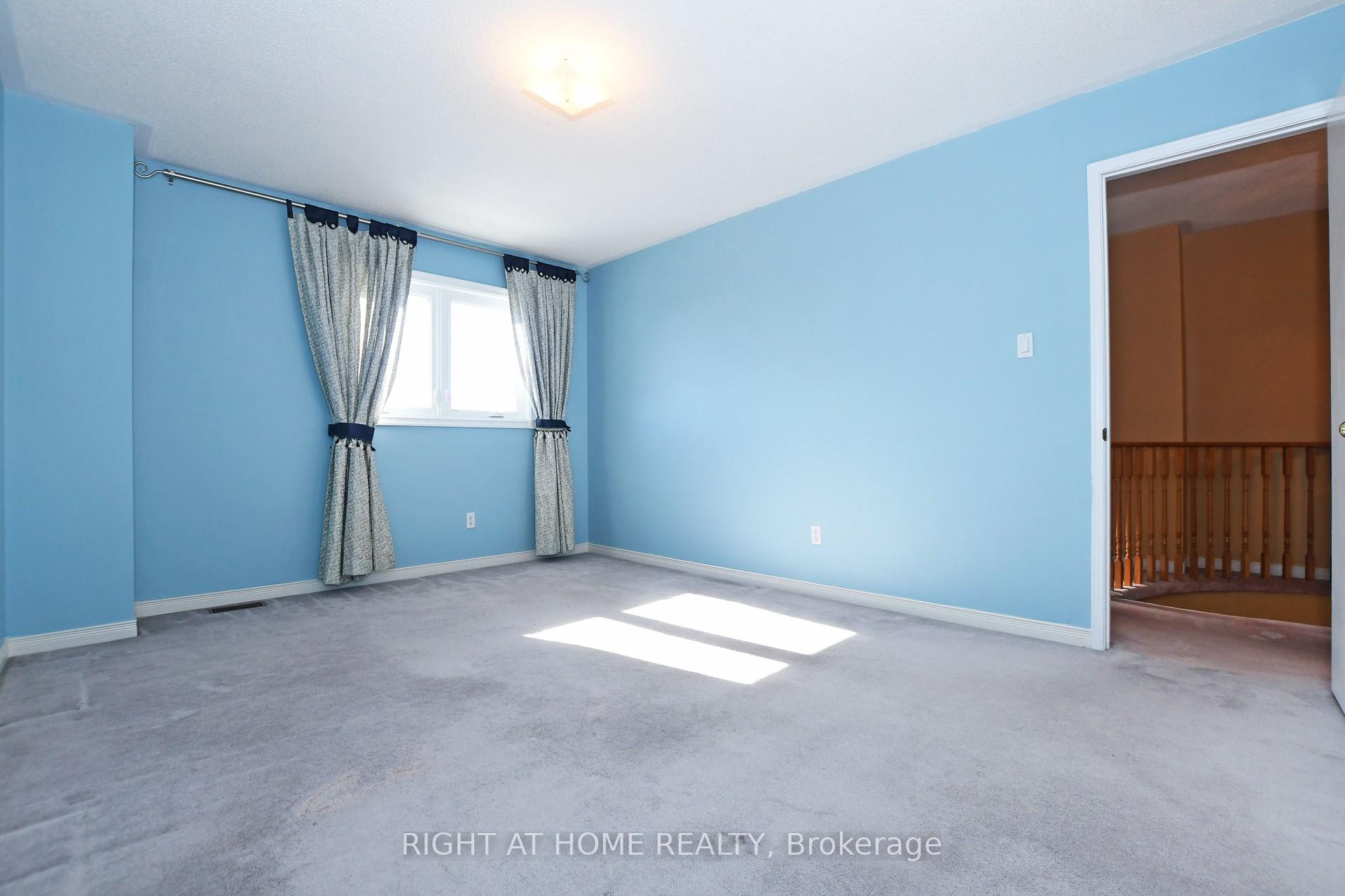 Photo 18 of 53 Mandel Crescent, Richmond Hill, Devonsleigh — HOMEH