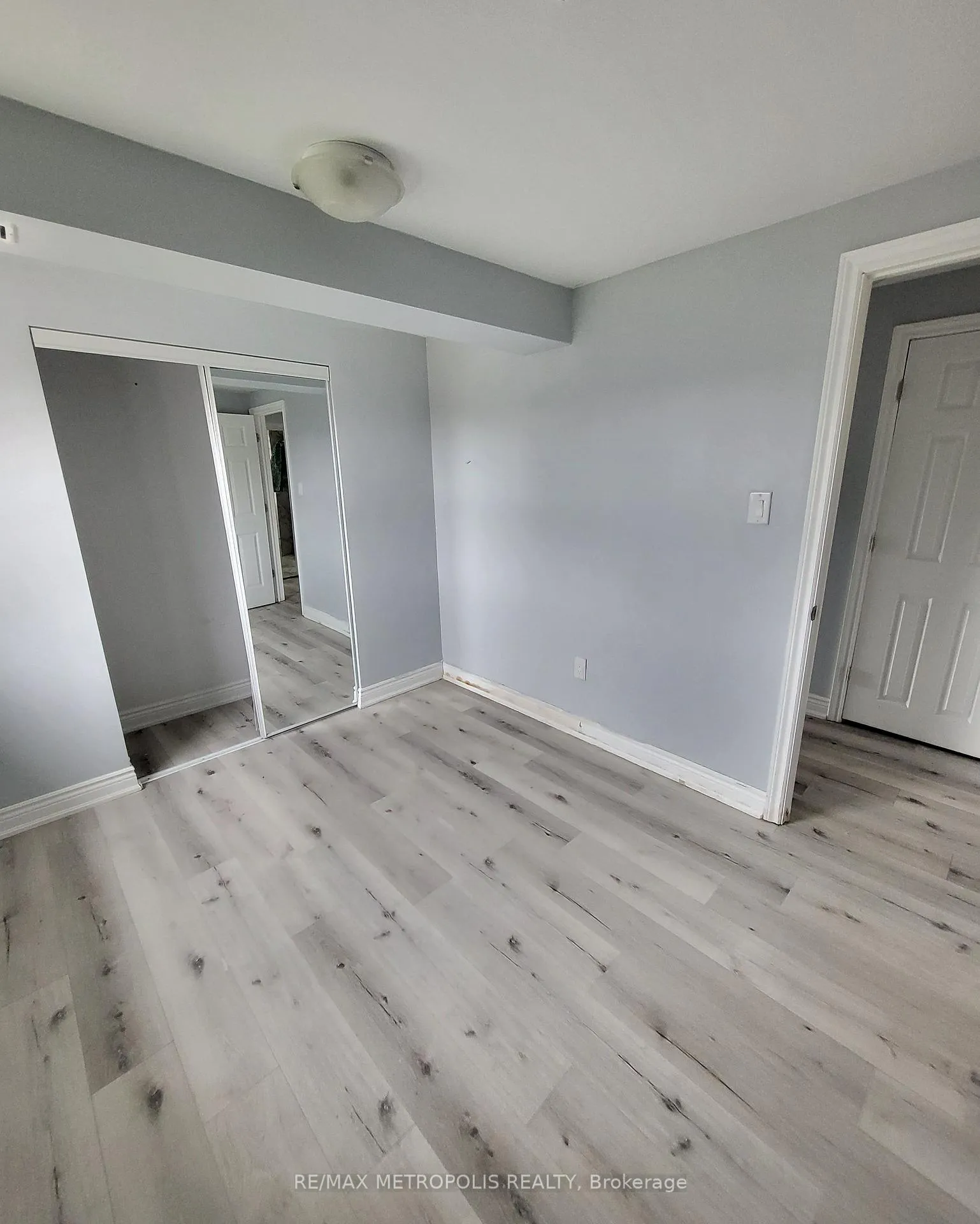 Photo 6 of Unit 1, 531 Essa Road, Barrie, Holly — HOMEH